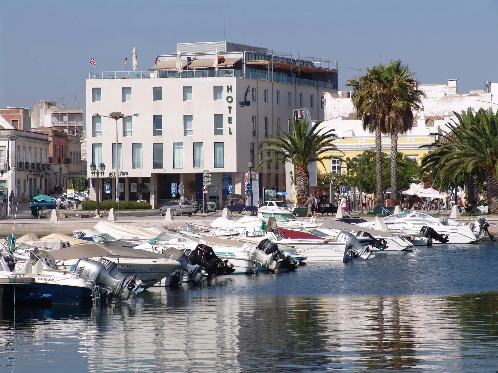 Facade/entrance, Property Building in Hotel Faro & Beach Club