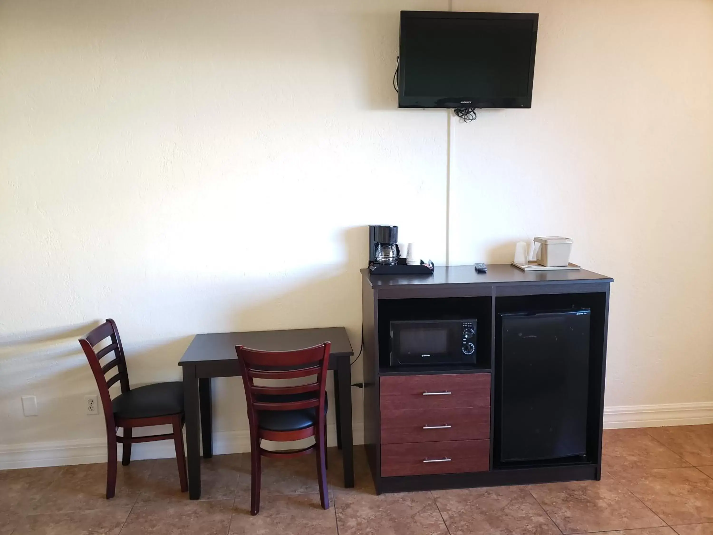 TV/Entertainment Center in Oceanfront Inn and Suites - Ormond