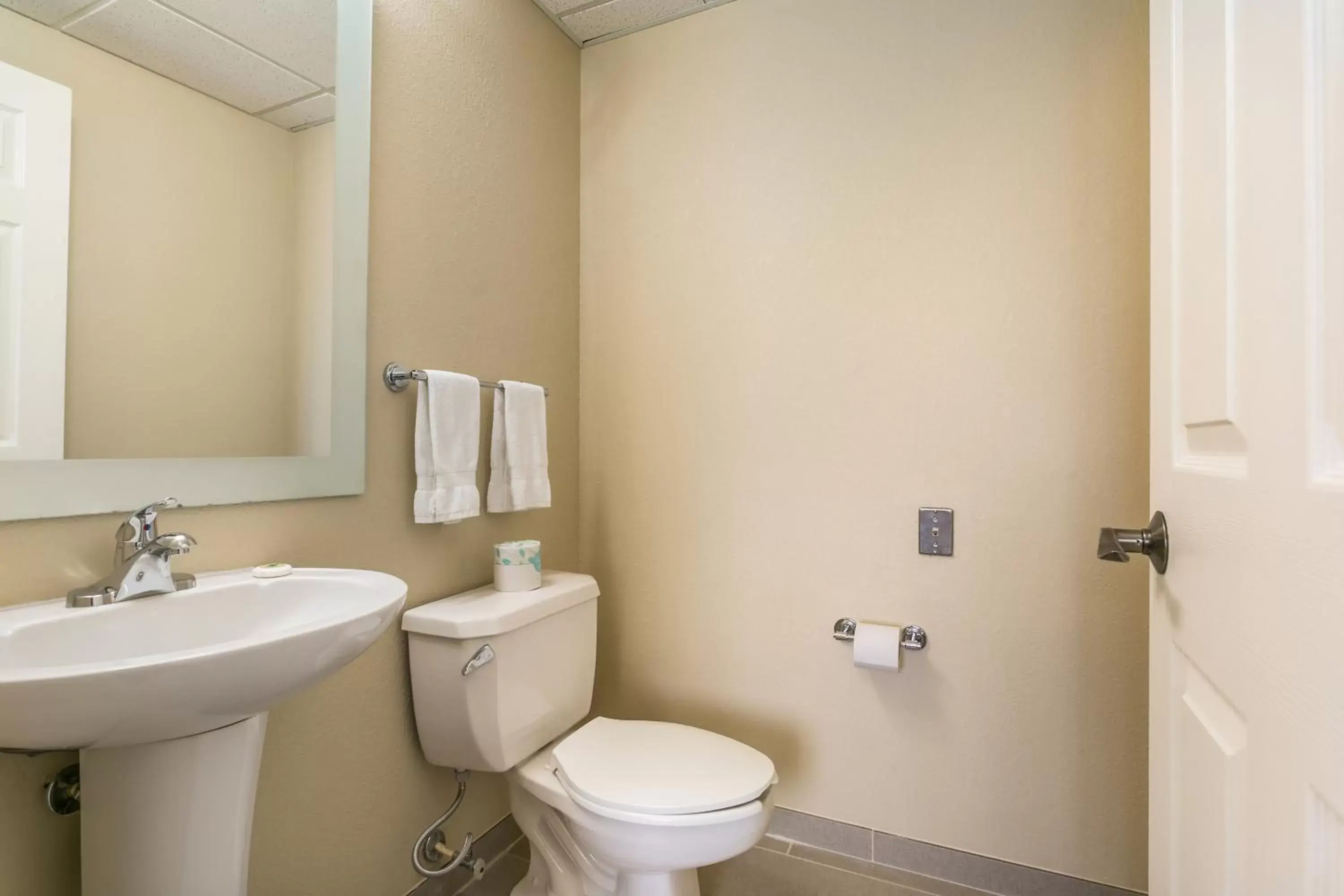 Bathroom in Aspire Hotel and Suites