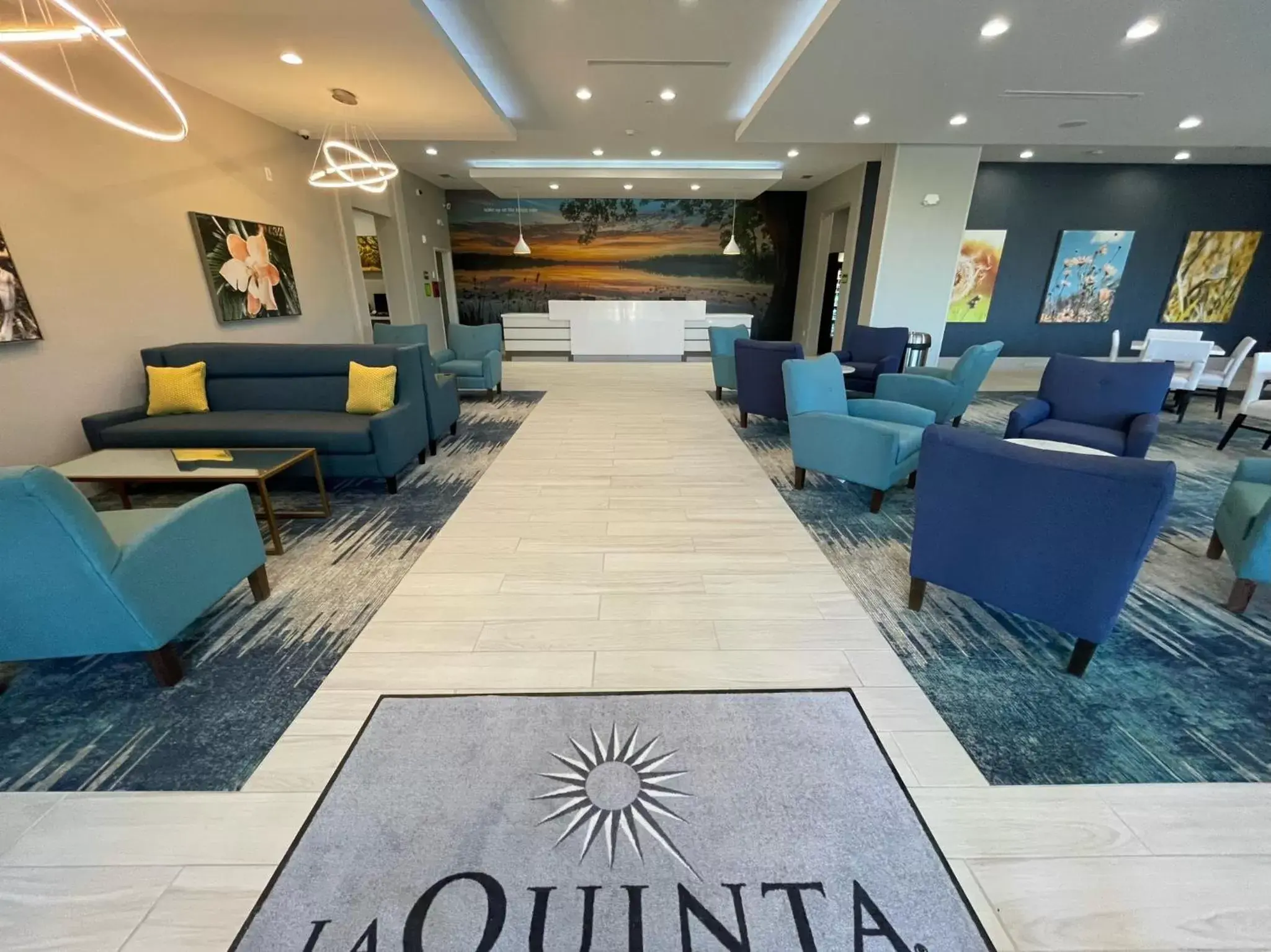 Lobby or reception in La Quinta Inn & Suites by Wyndham Valdosta