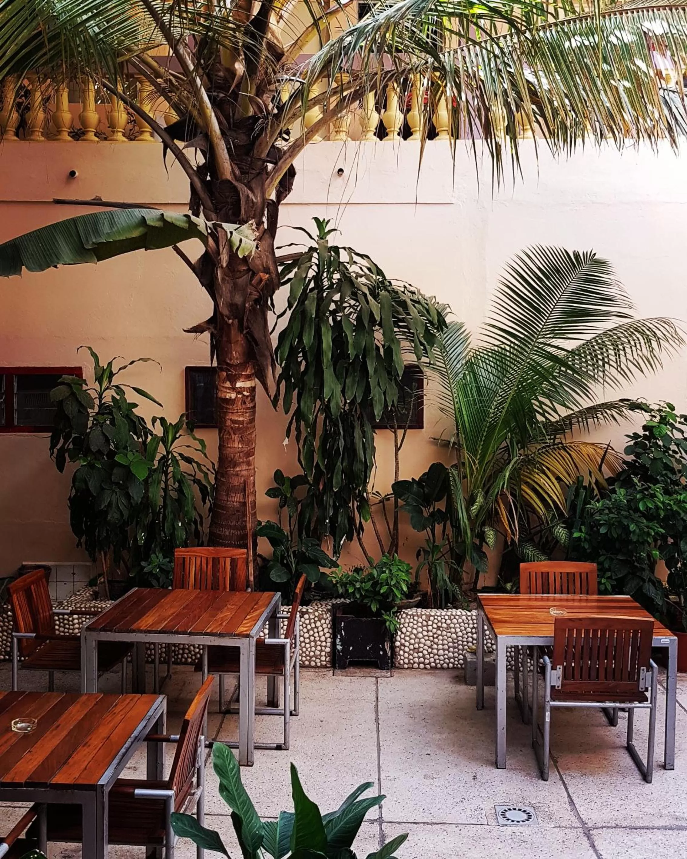 Patio in Hôtel Saint-Louis Sun Dakar