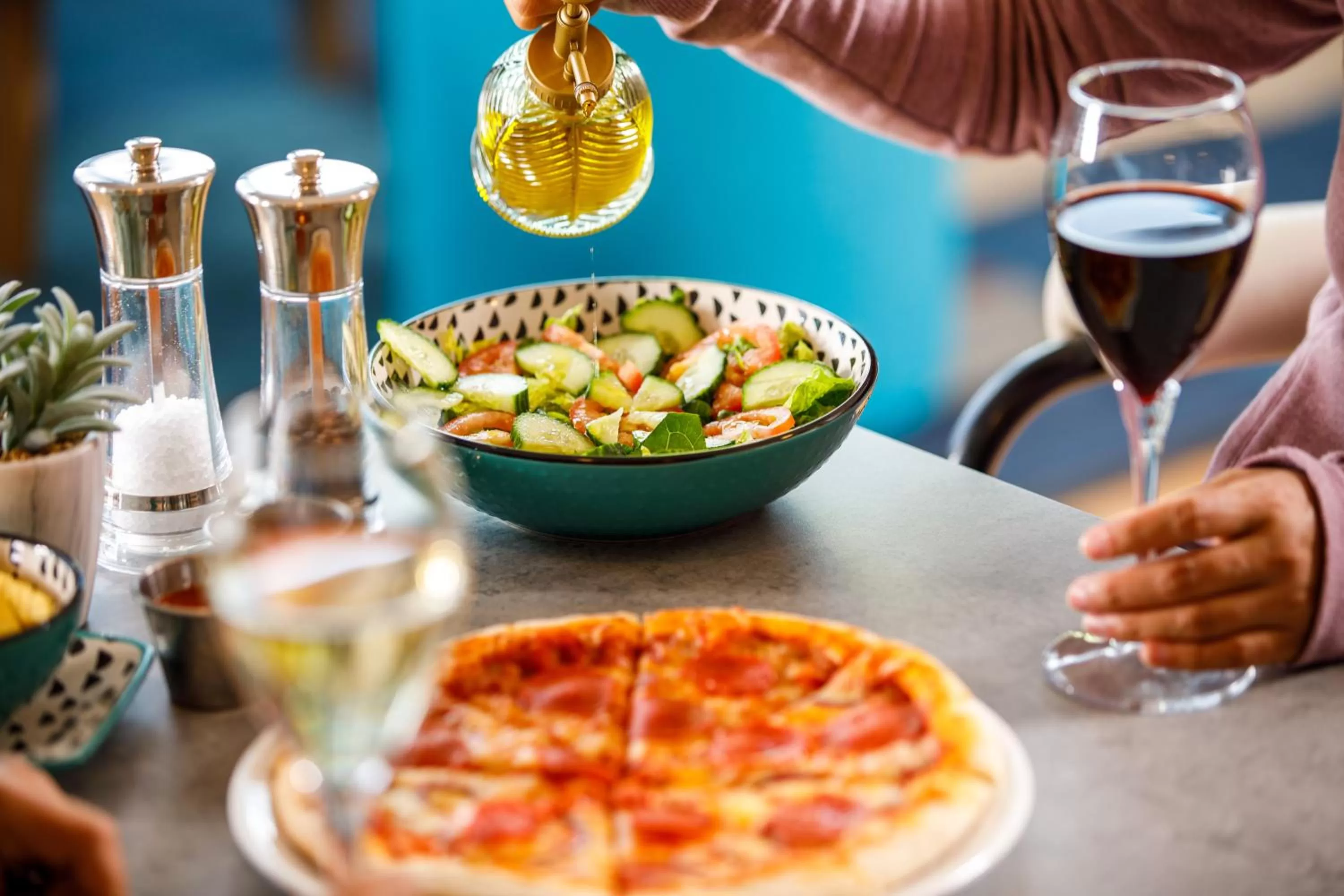 Restaurant/places to eat in ibis budget London Heathrow Central