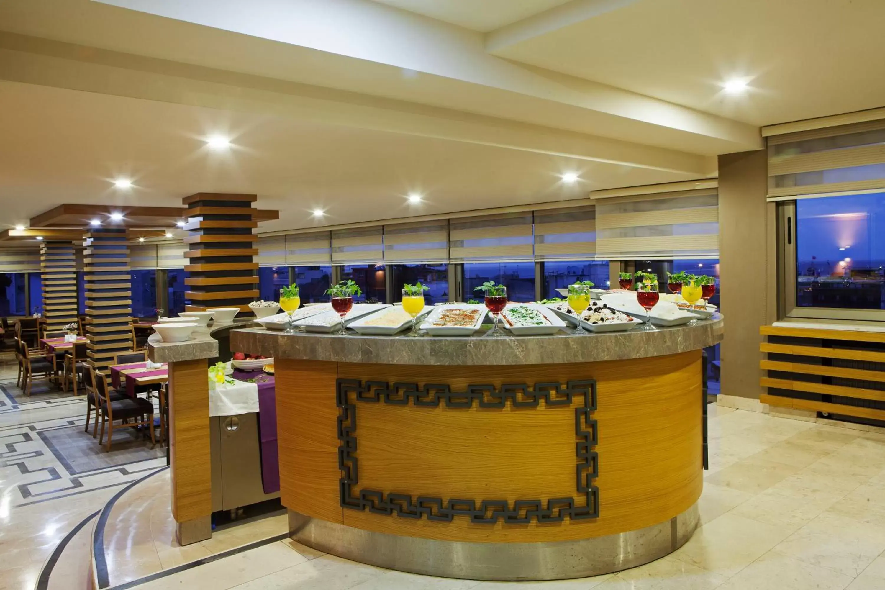 Restaurant/places to eat in Delta Hotel Istanbul