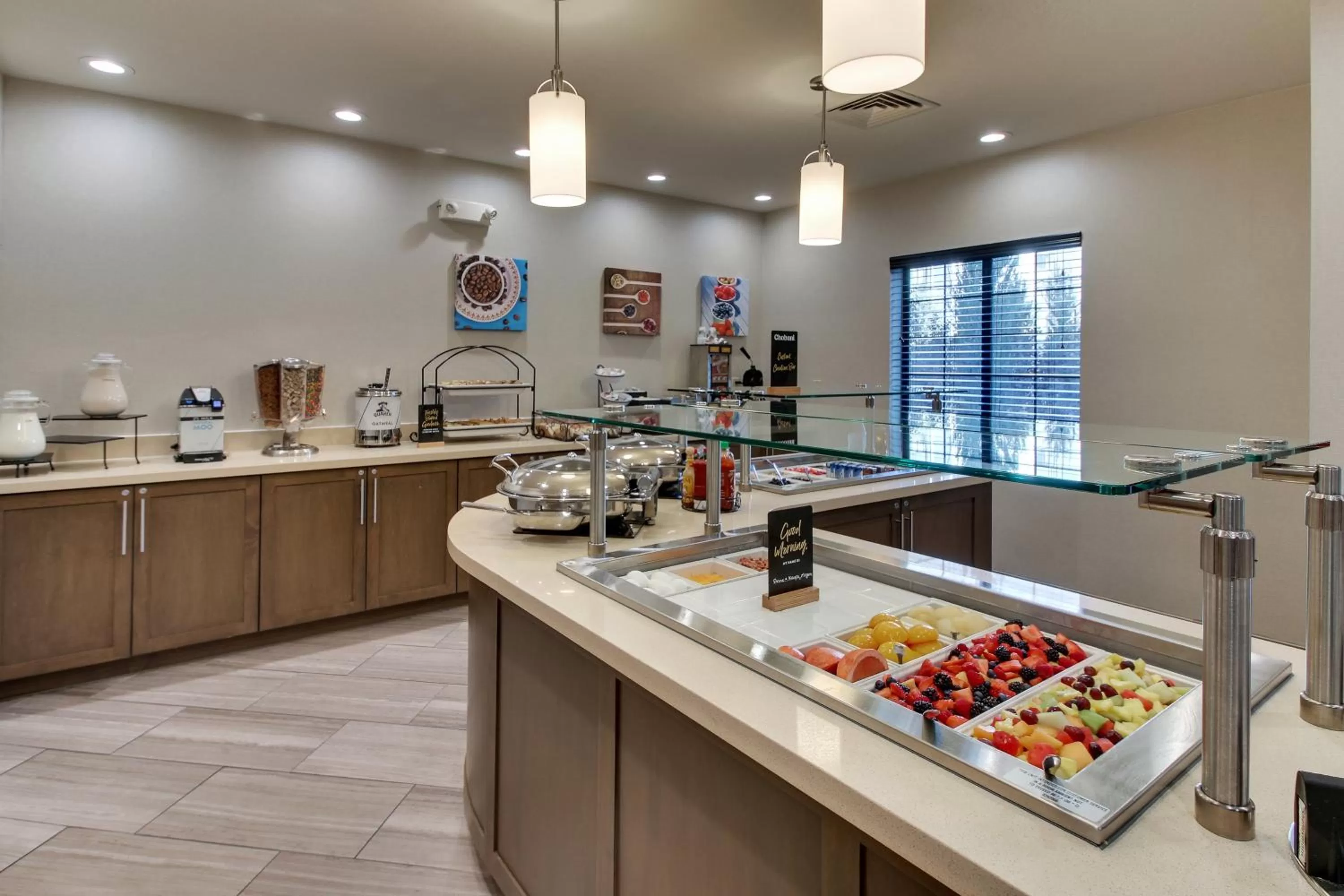 Restaurant/places to eat in Staybridge Suites Missoula by IHG