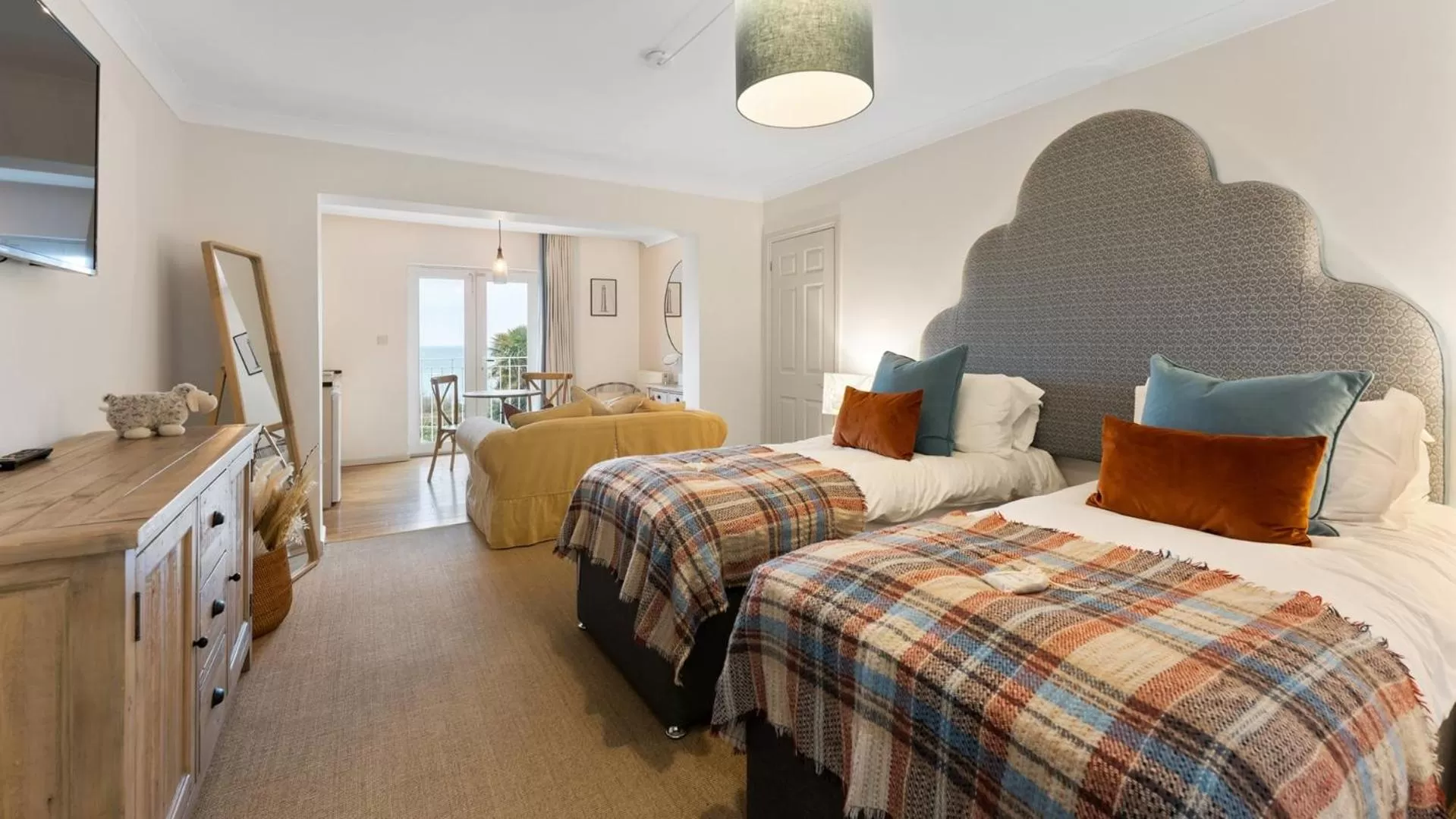 Bedroom, Bed in The Rosevine