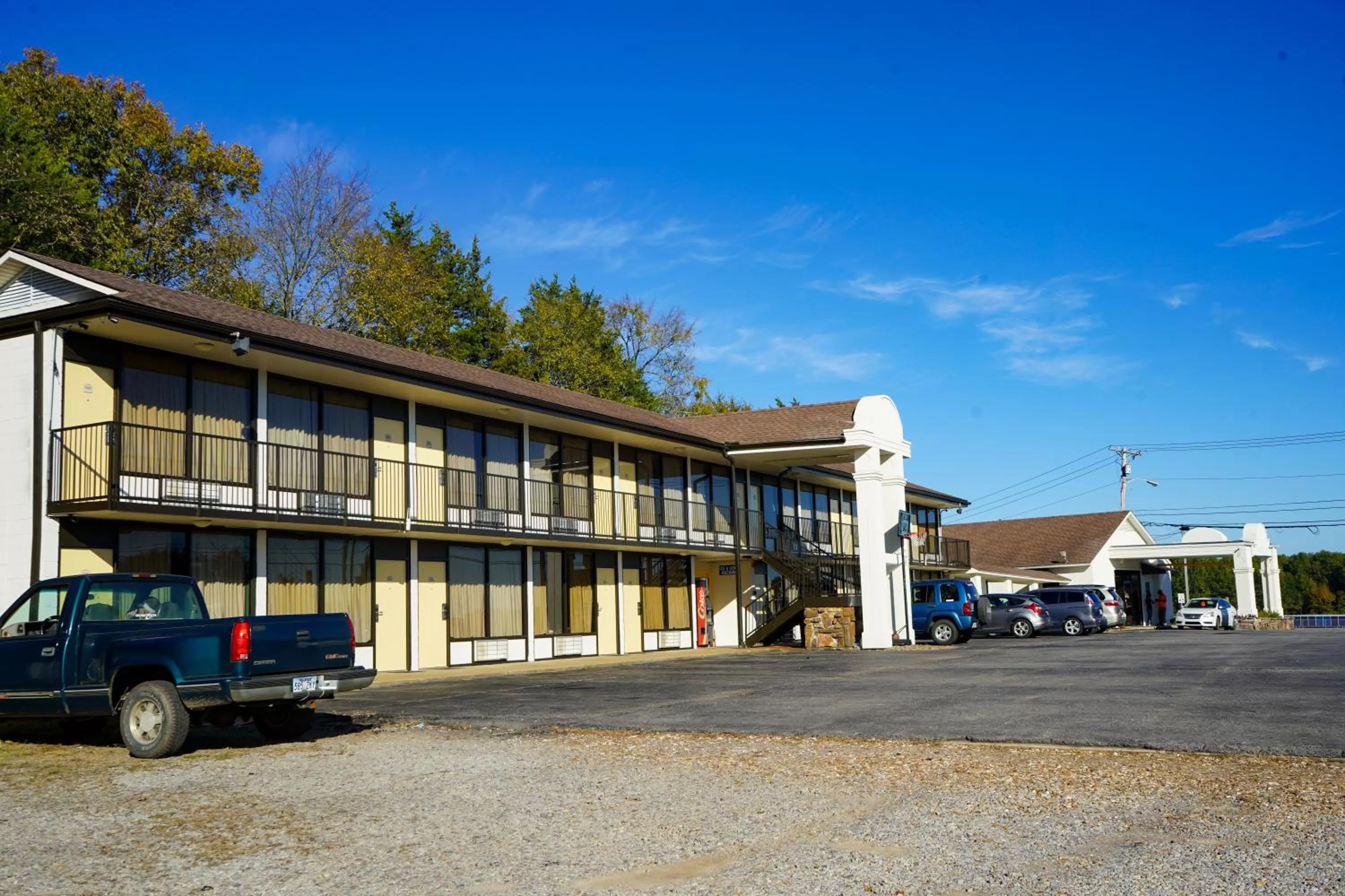 Property building in Sunset Inn Clarksville