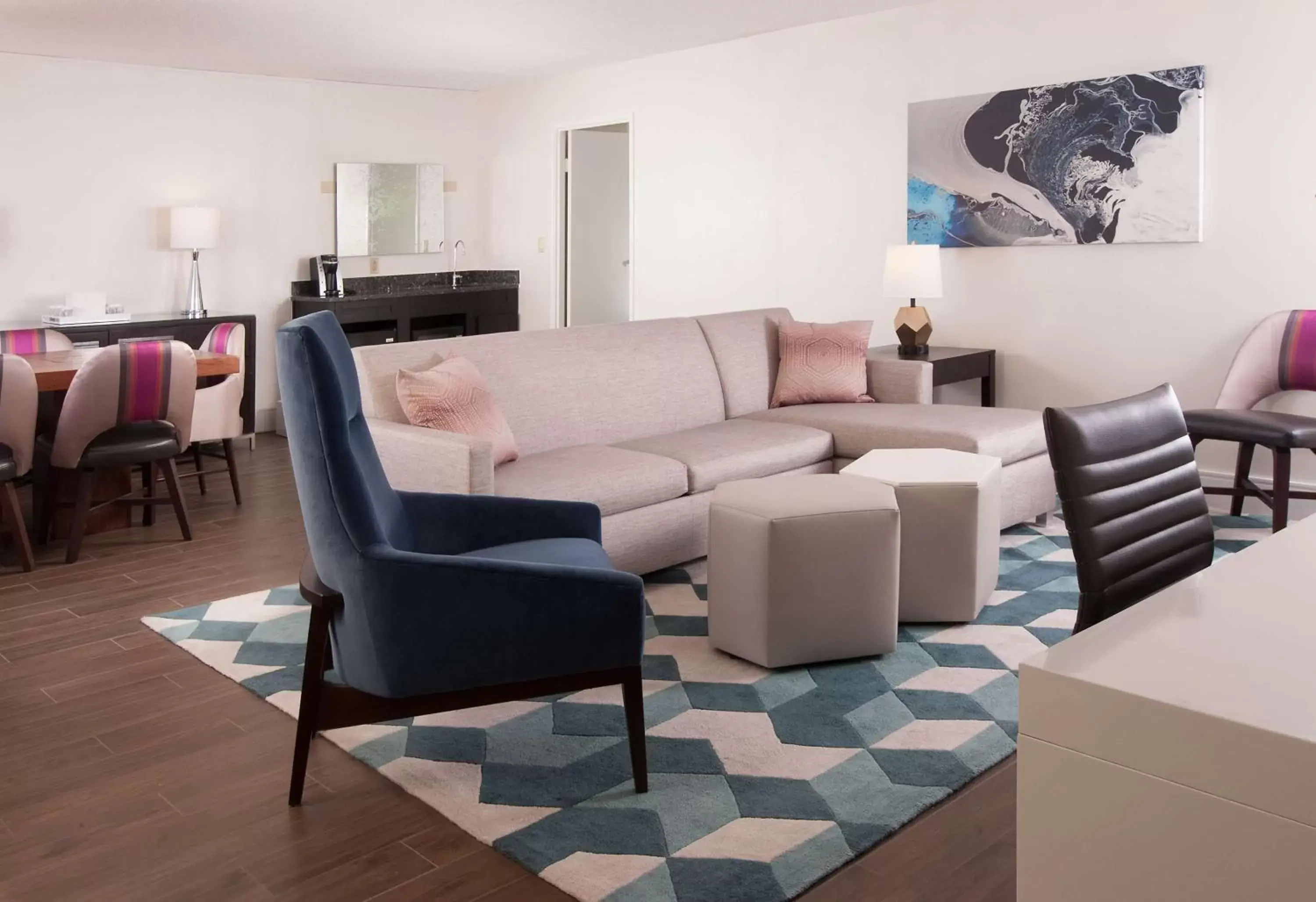 Living room, Seating Area in Embassy Suites by Hilton Raleigh Crabtree