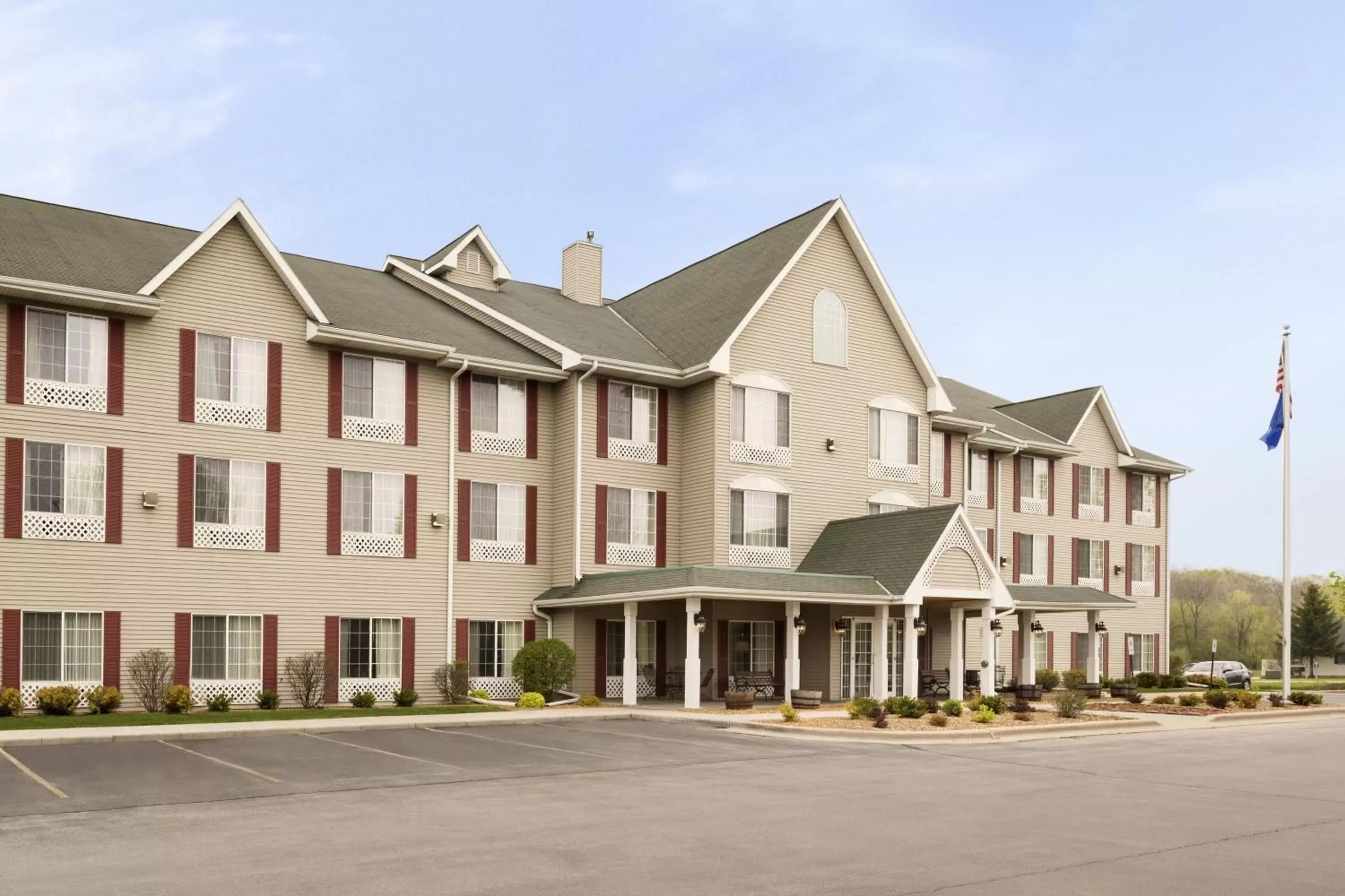 Street view, Property Building in Country Inn & Suites by Radisson, West Bend, WI
