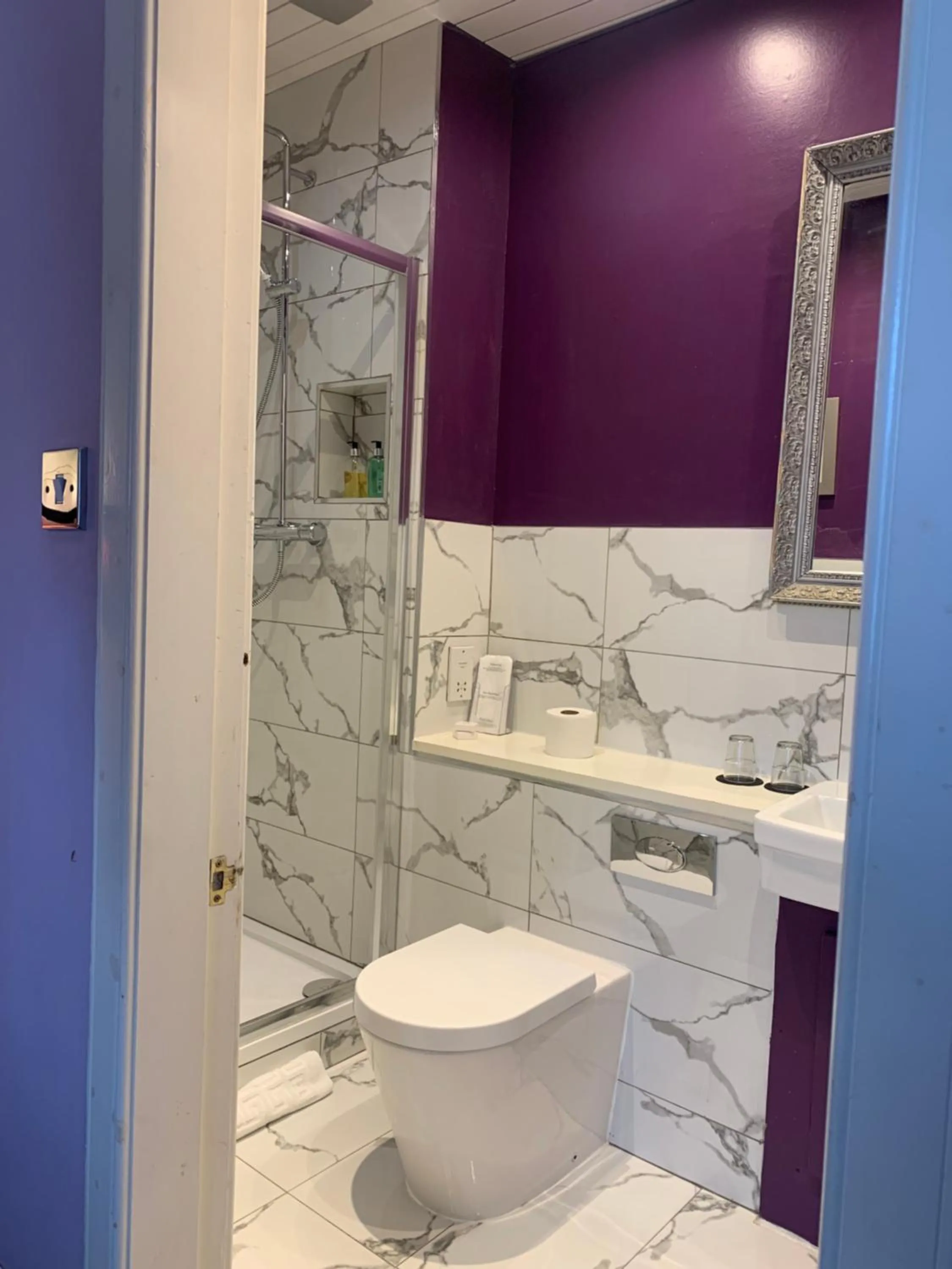 Toilet in Southside Guest House