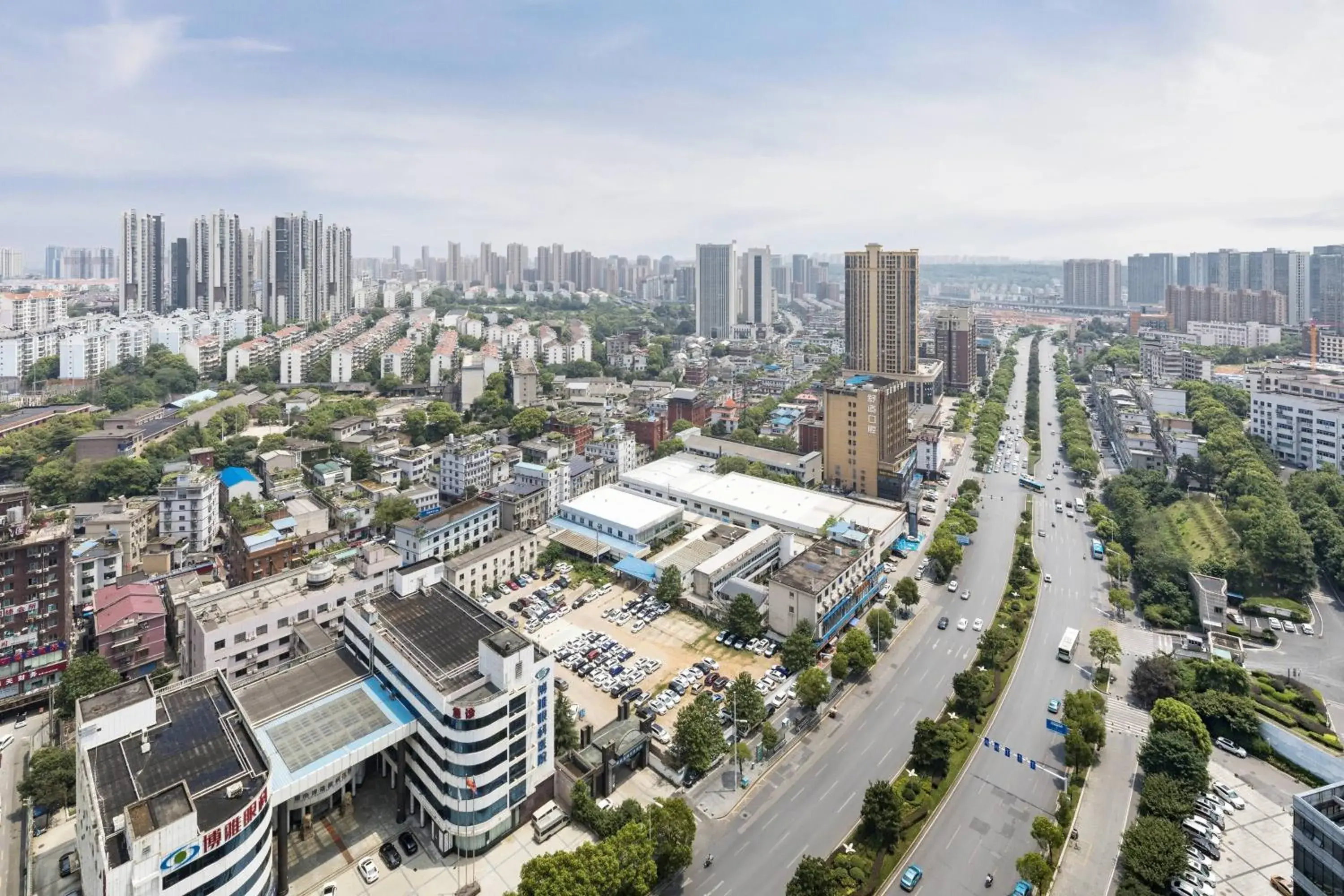 Photo of the whole room, Bird's-eye View in Courtyard by Marriott Changsha South