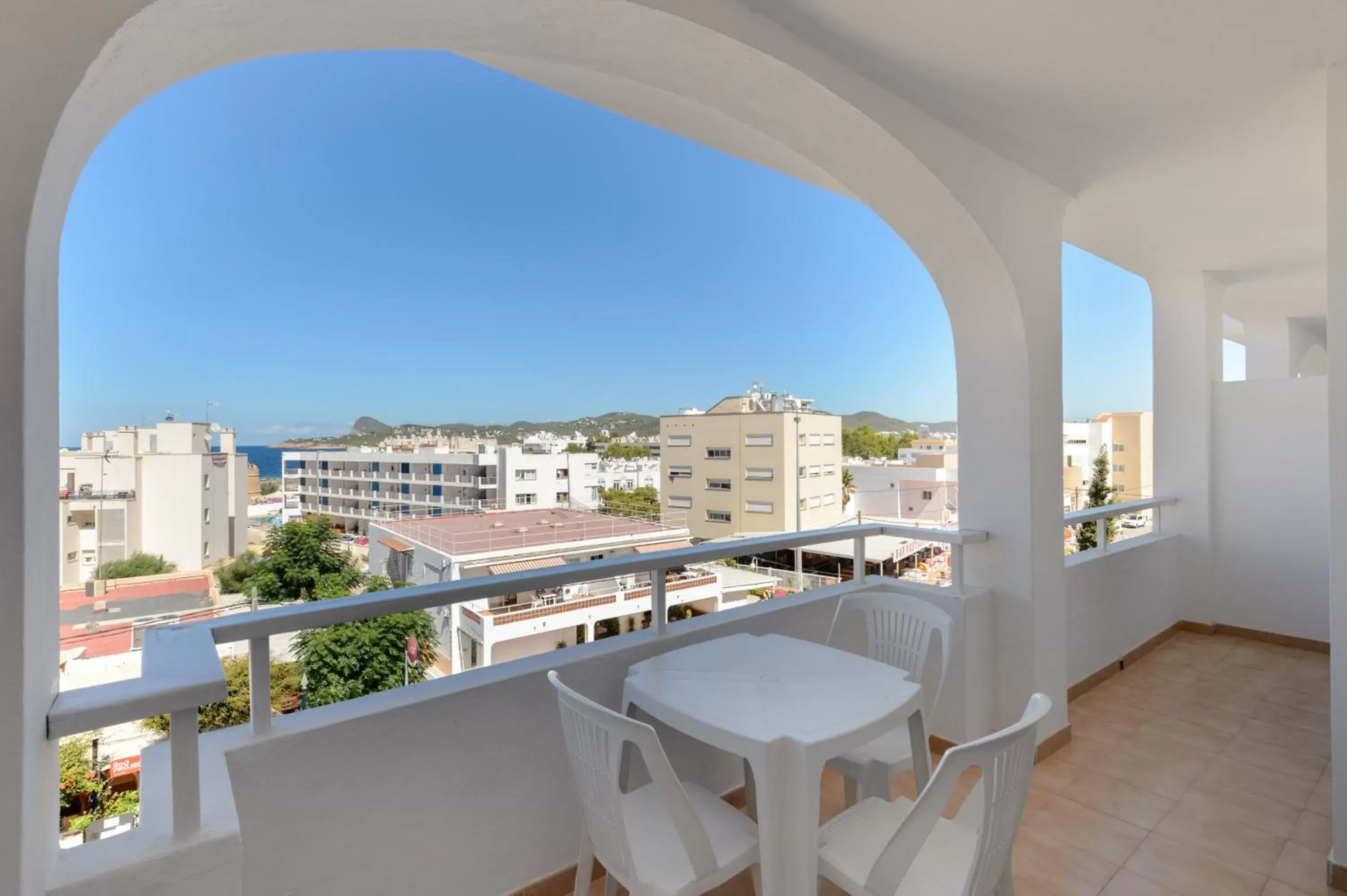 Balcony/Terrace in Apartamentos San Antonio Beach