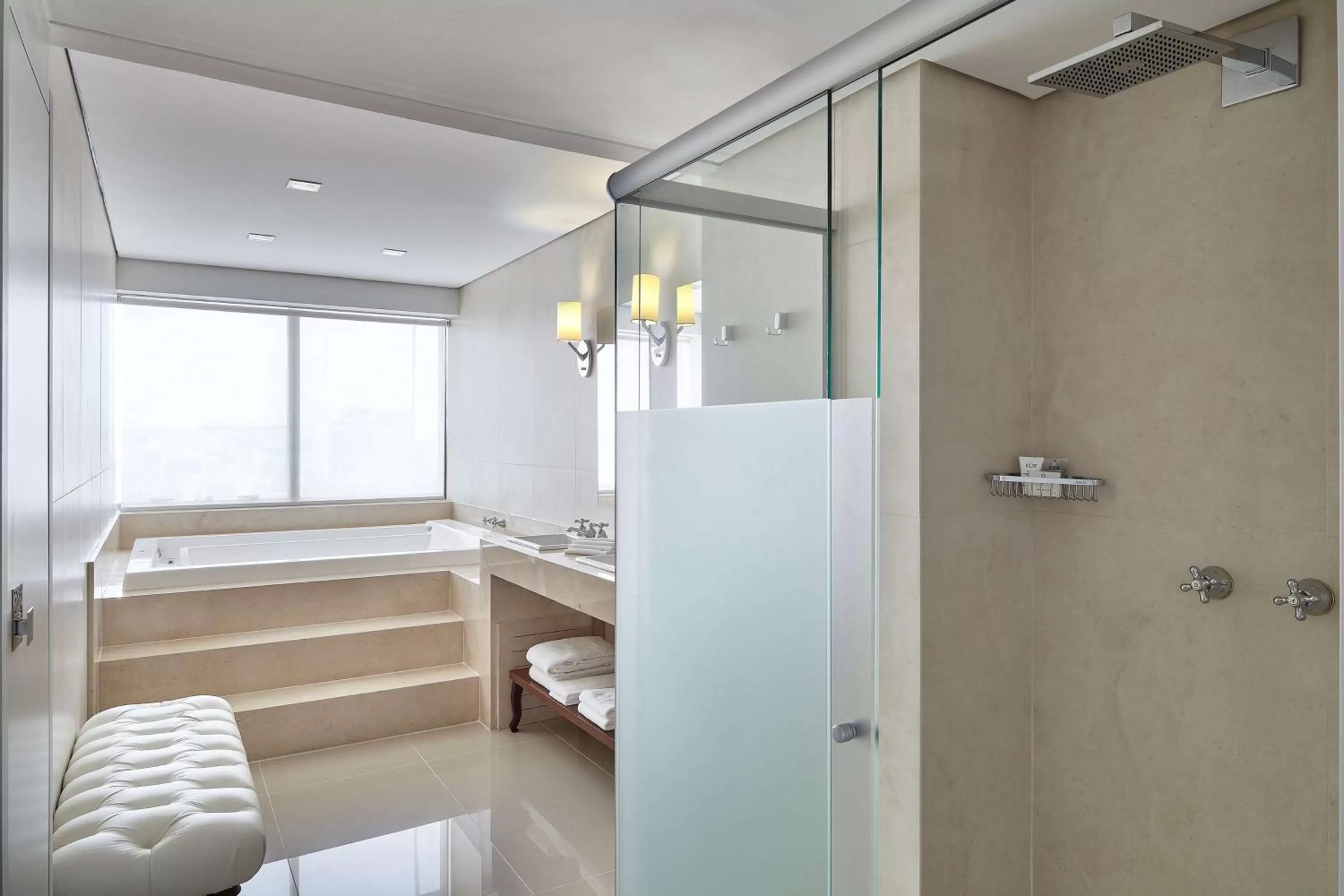 Bathroom, Bed in Hilton Porto Alegre, Brazil