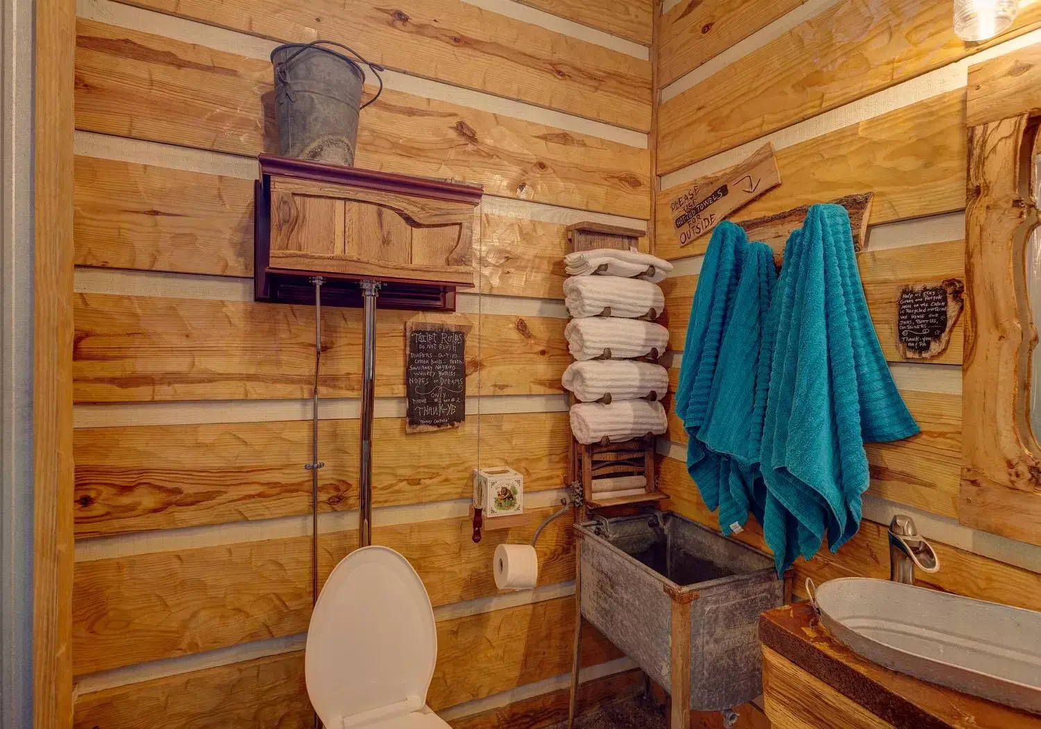 Bathroom in Fox Pass Cabins