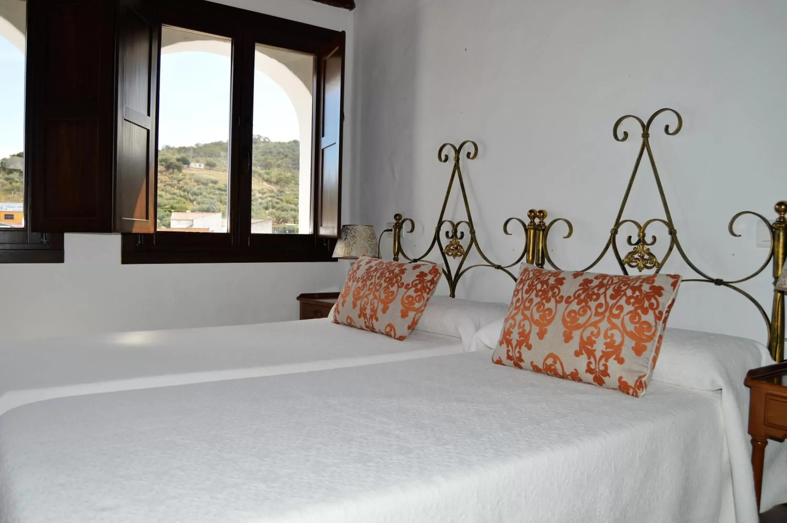 Bed in Apartamentos Turísticos - Hostal Los Alisos