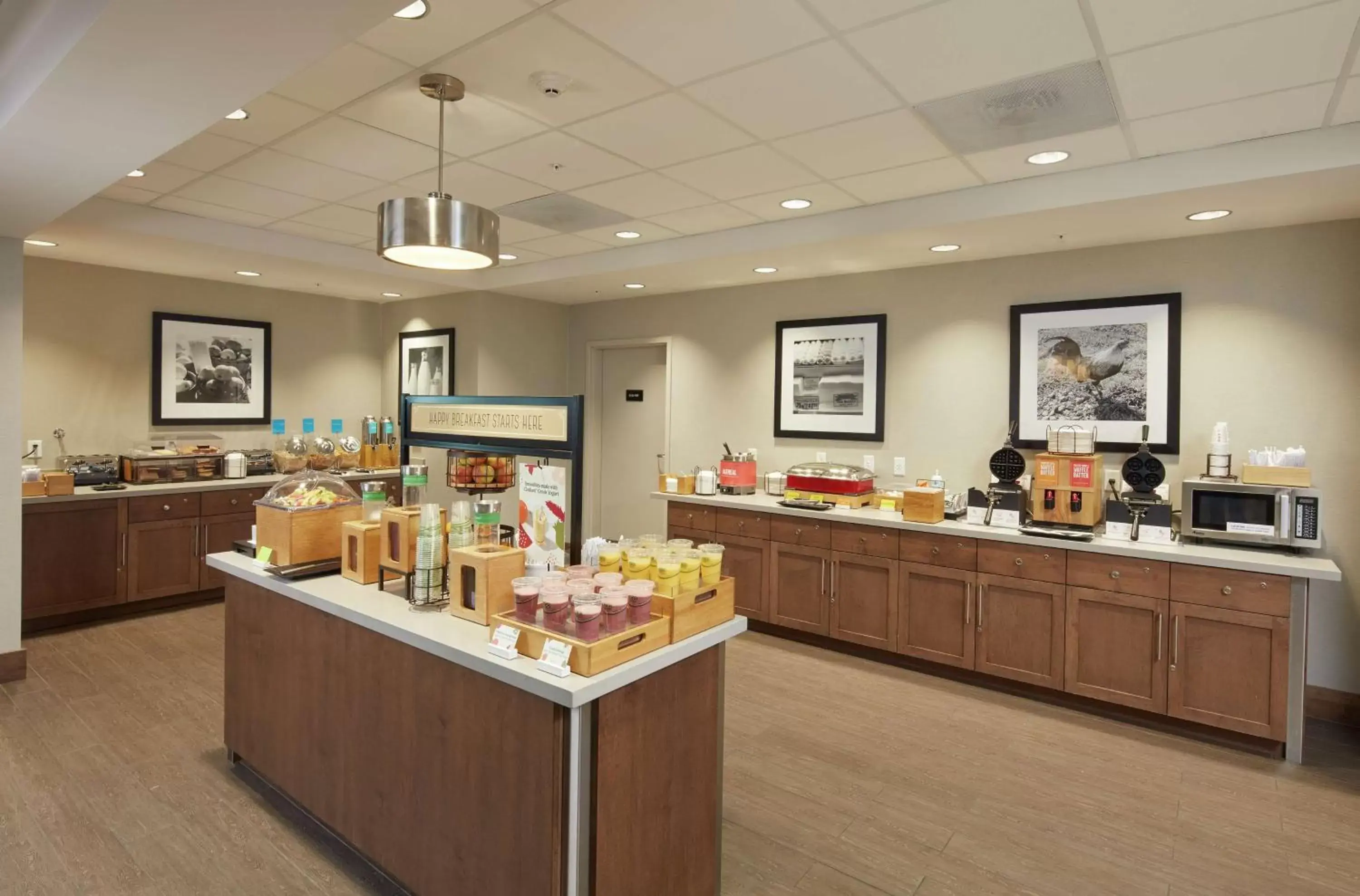 Breakfast, Restaurant/Places to Eat in Hampton Inn & Suites Sacramento at CSUS