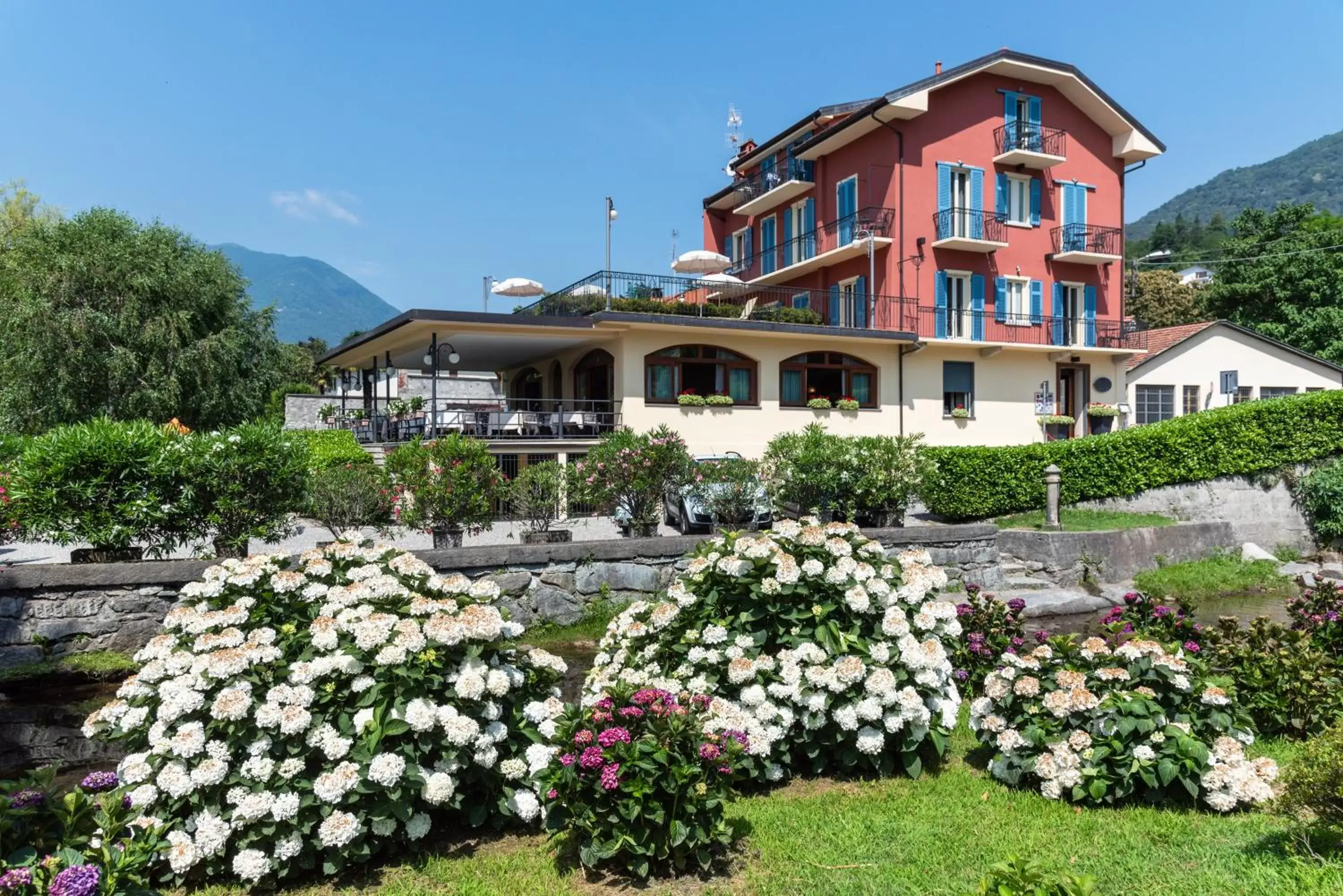 Facade/entrance, Property Building in Hotel Ristorante La Quartina