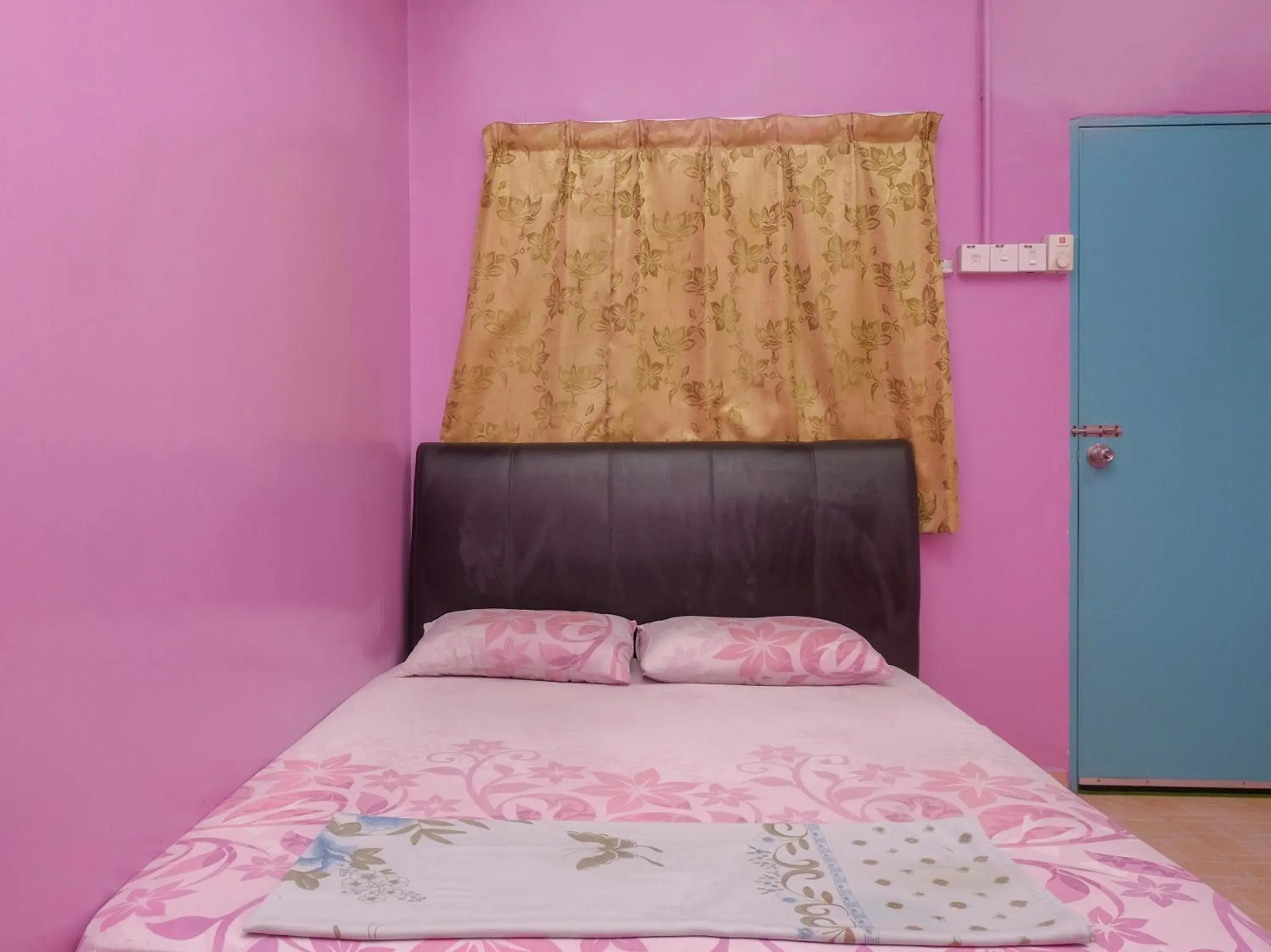 Bedroom, Bed in SPOT ON 90144 Corridor Hotel 1