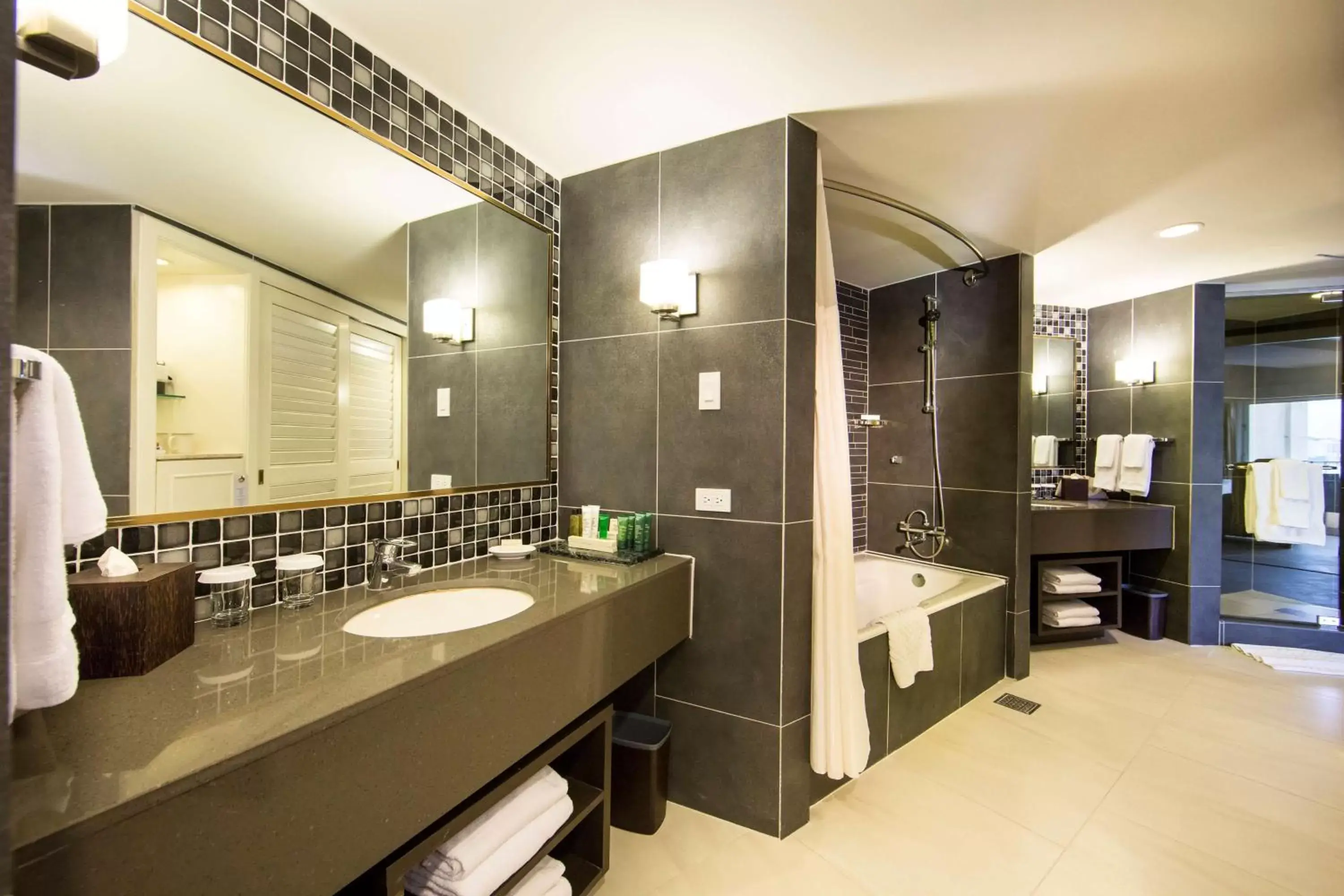 Bathroom in Hilton Guam Resort & Spa