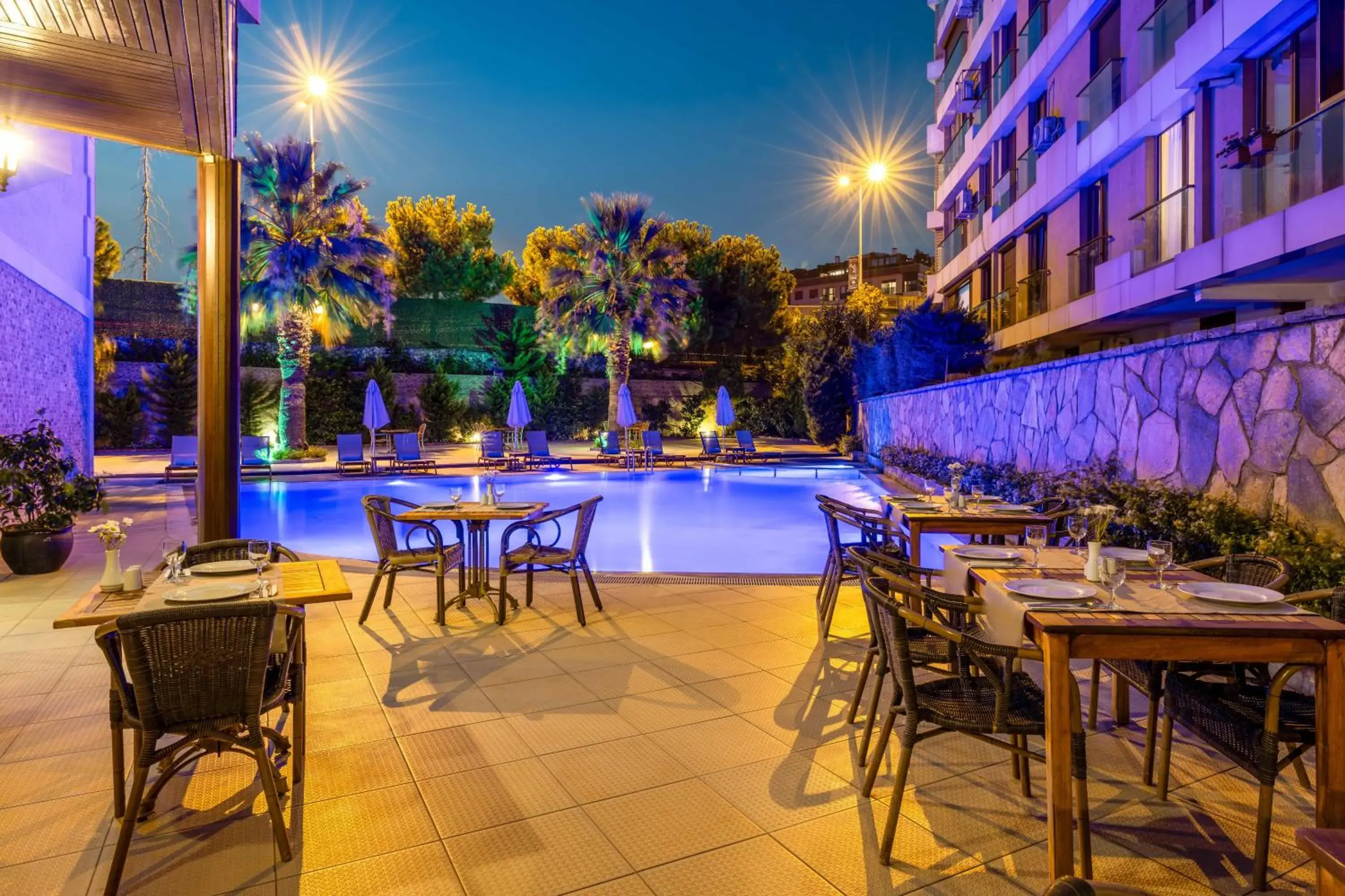 Restaurant/places to eat, Swimming Pool in Elite Hotel Dragos