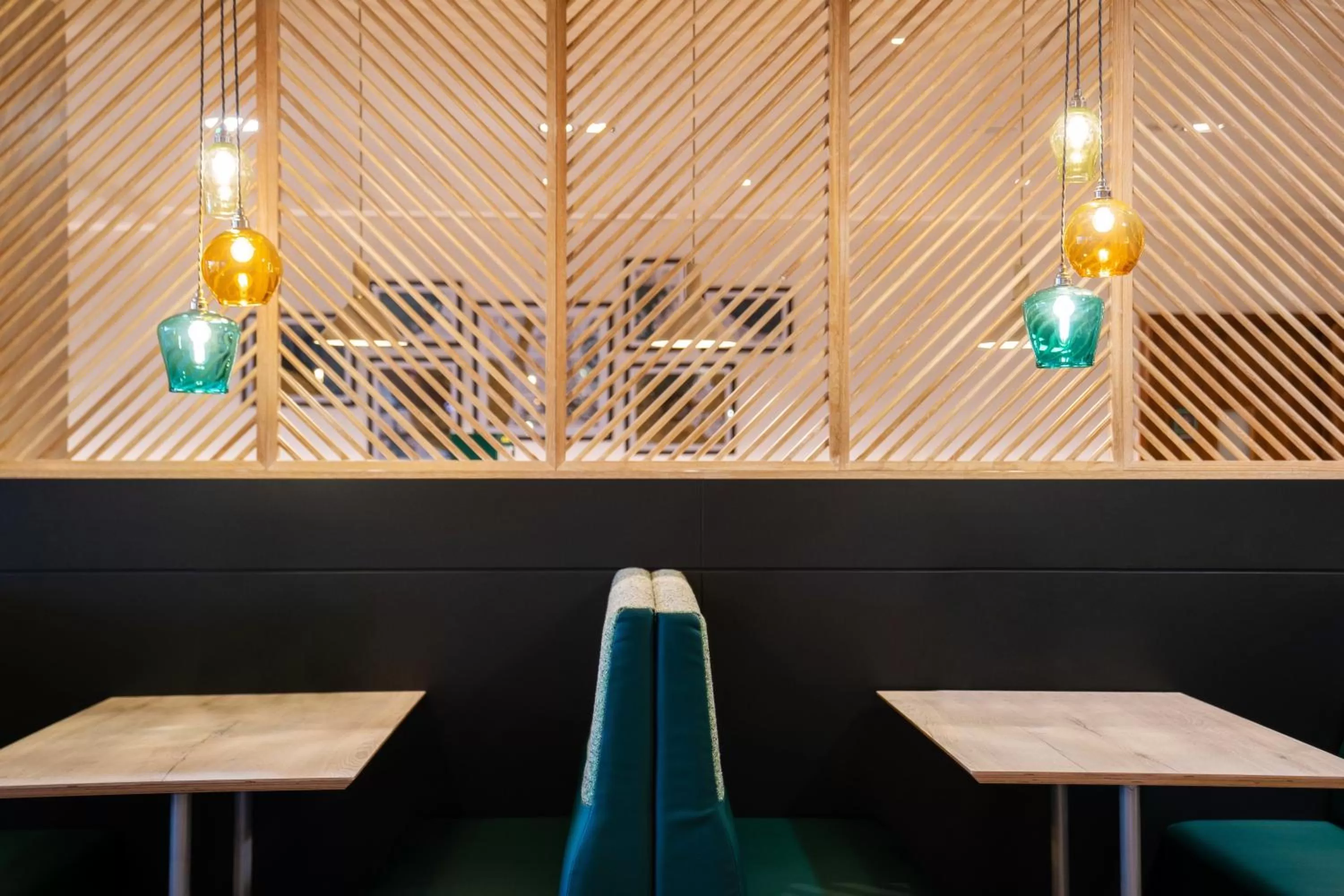 Lounge or bar in Holiday Inn Stevenage by IHG