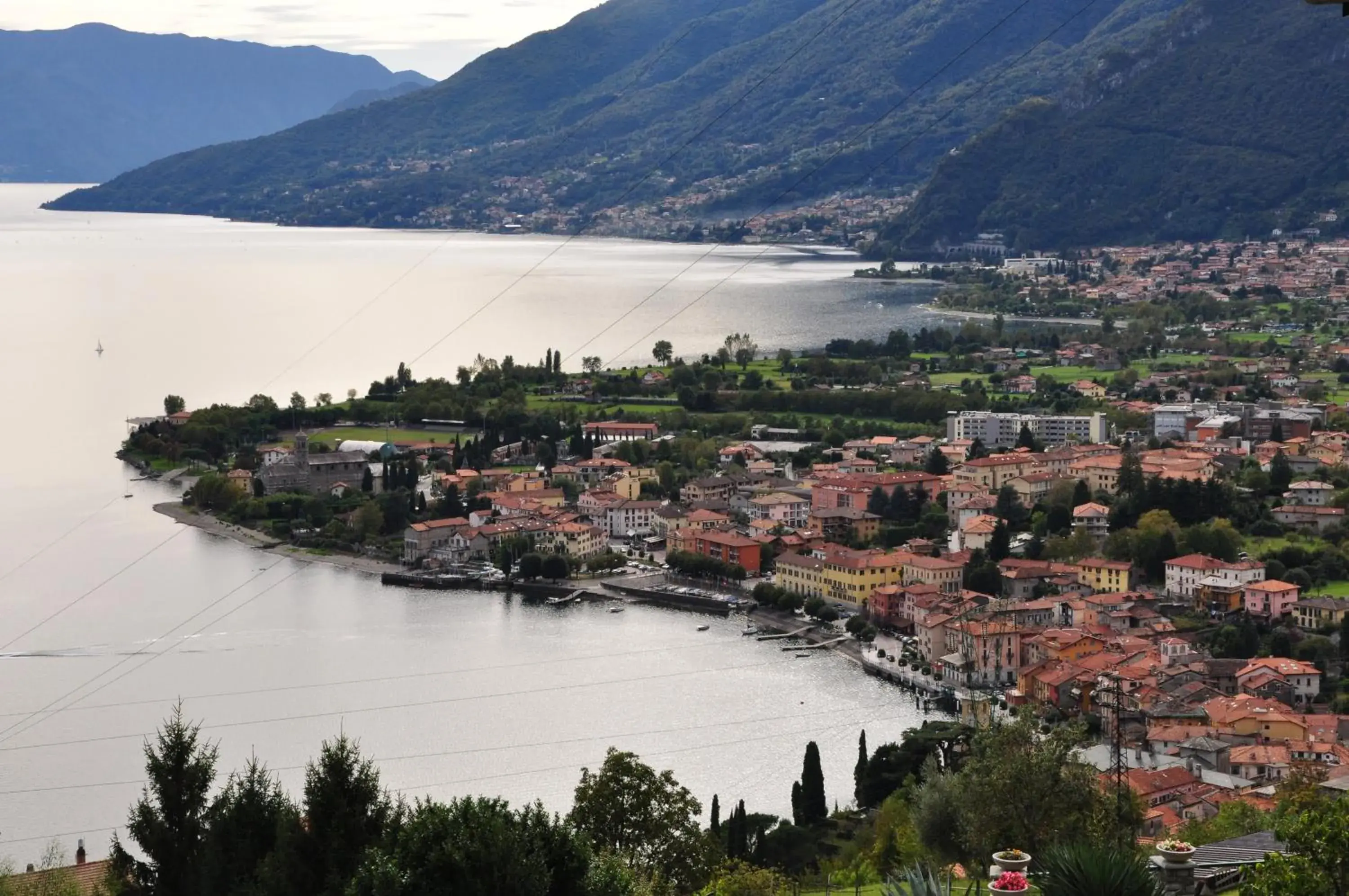 Neighbourhood, Bird's-eye View in Tullio Hotel