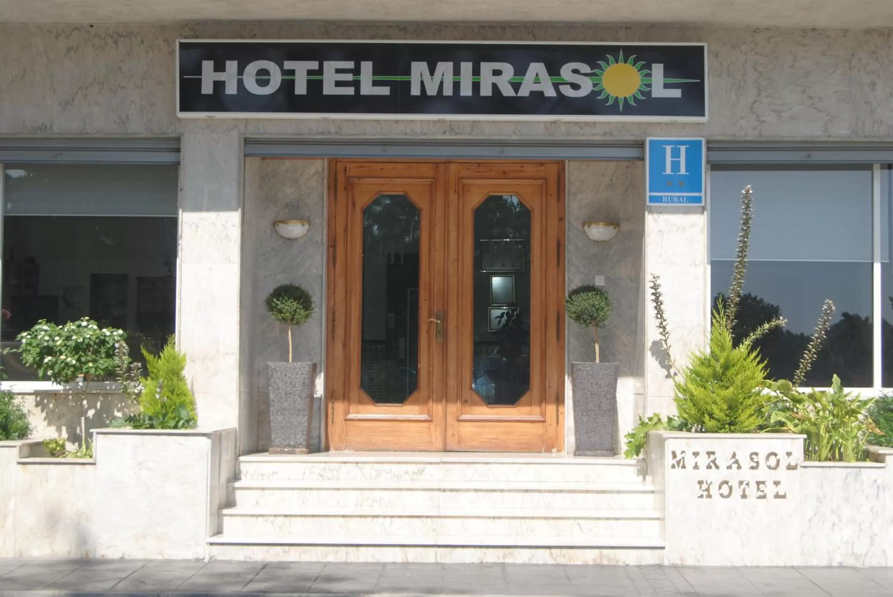 Facade/entrance, Property Logo/Sign in Hotel Mirasol