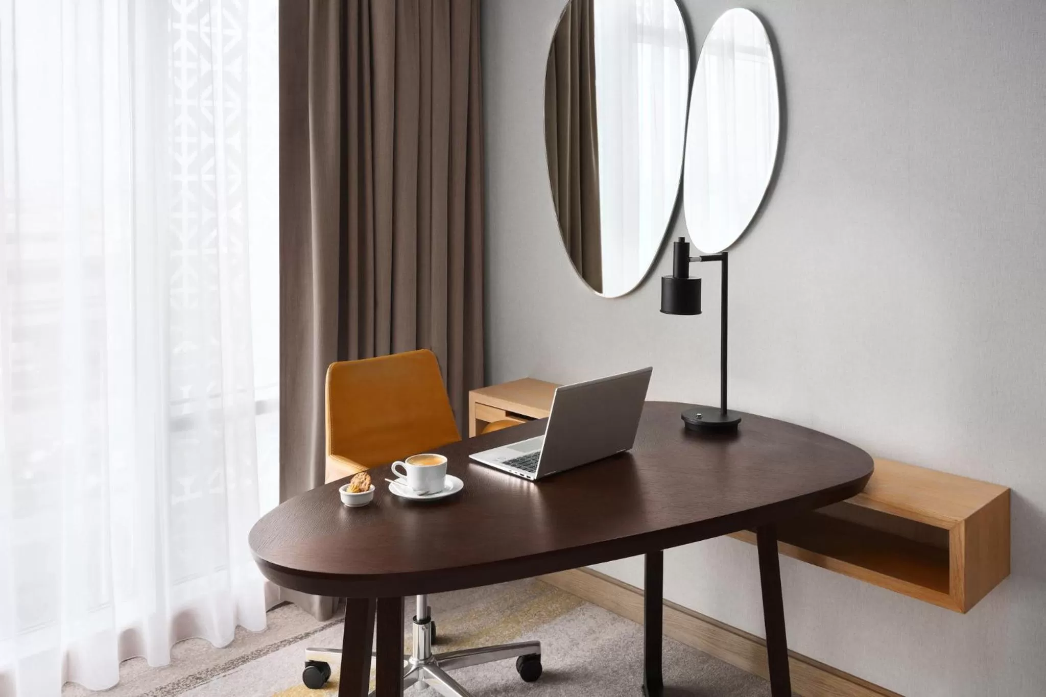 Photo of the whole room in Crowne Plaza - Jeddah Al Salam by IHG