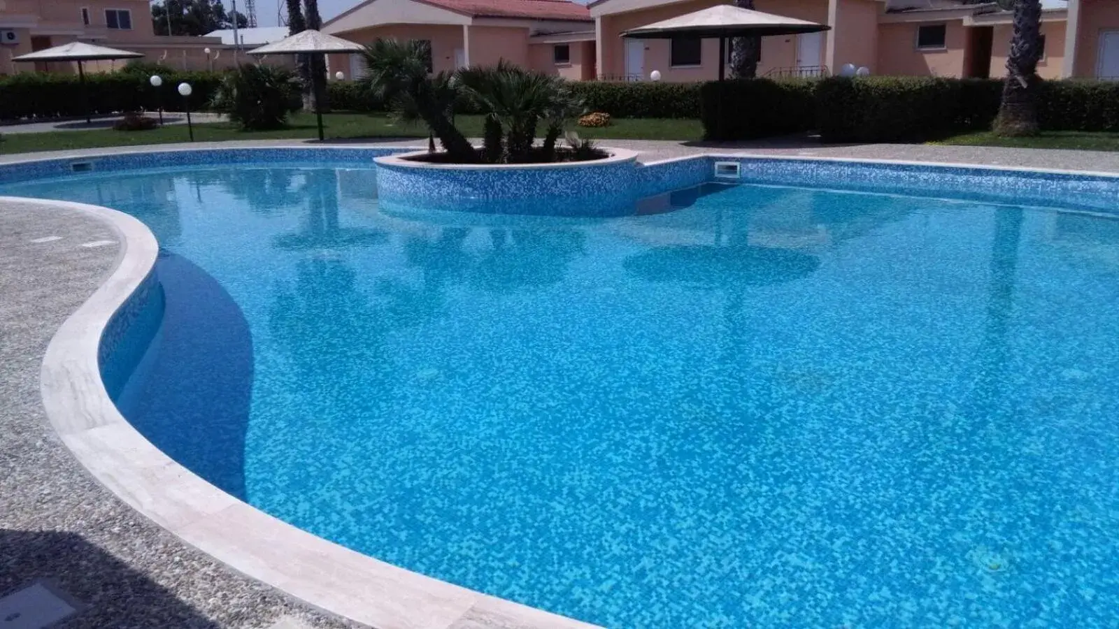 Swimming Pool in Hotel Minerva