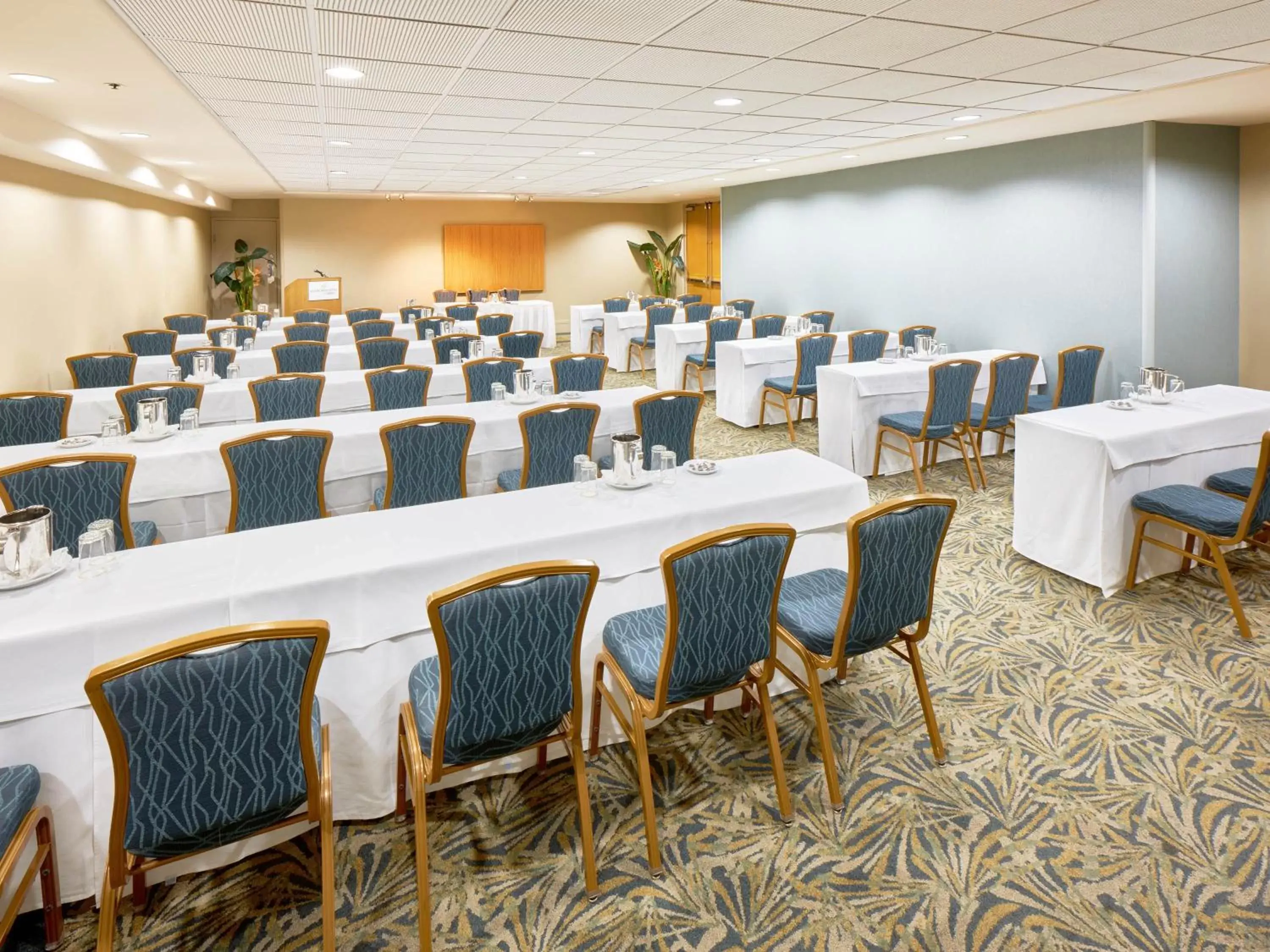 Meeting/conference room in Ala Moana Hotel - Resort Fee Included