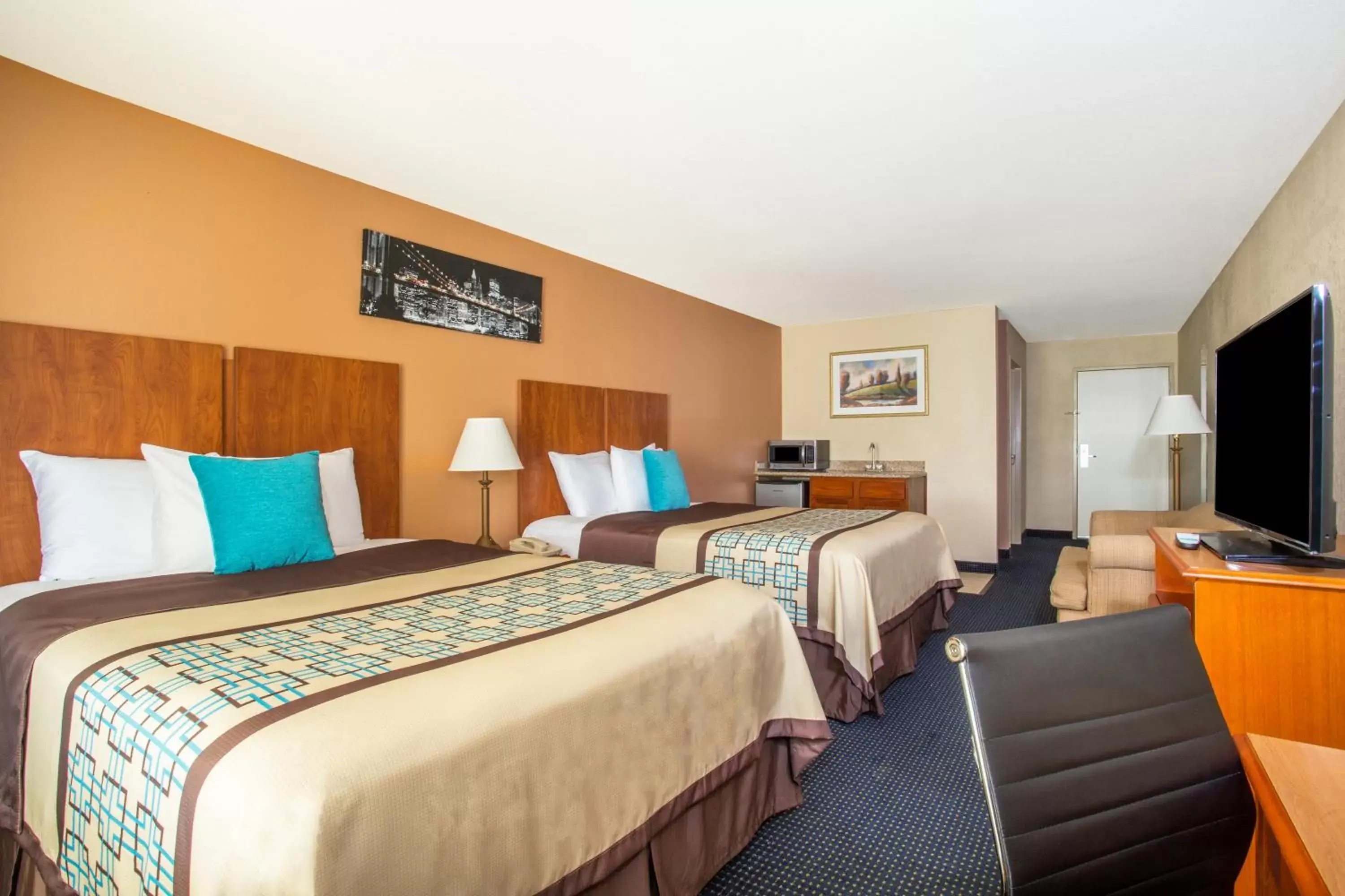 Studio Suite with 2 Queen Beds, Non-Smoking in Days Inn & Suites by Wyndham Thibodaux
