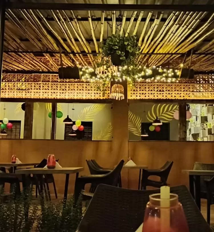 Restaurant/places to eat in Vinsons Cottages