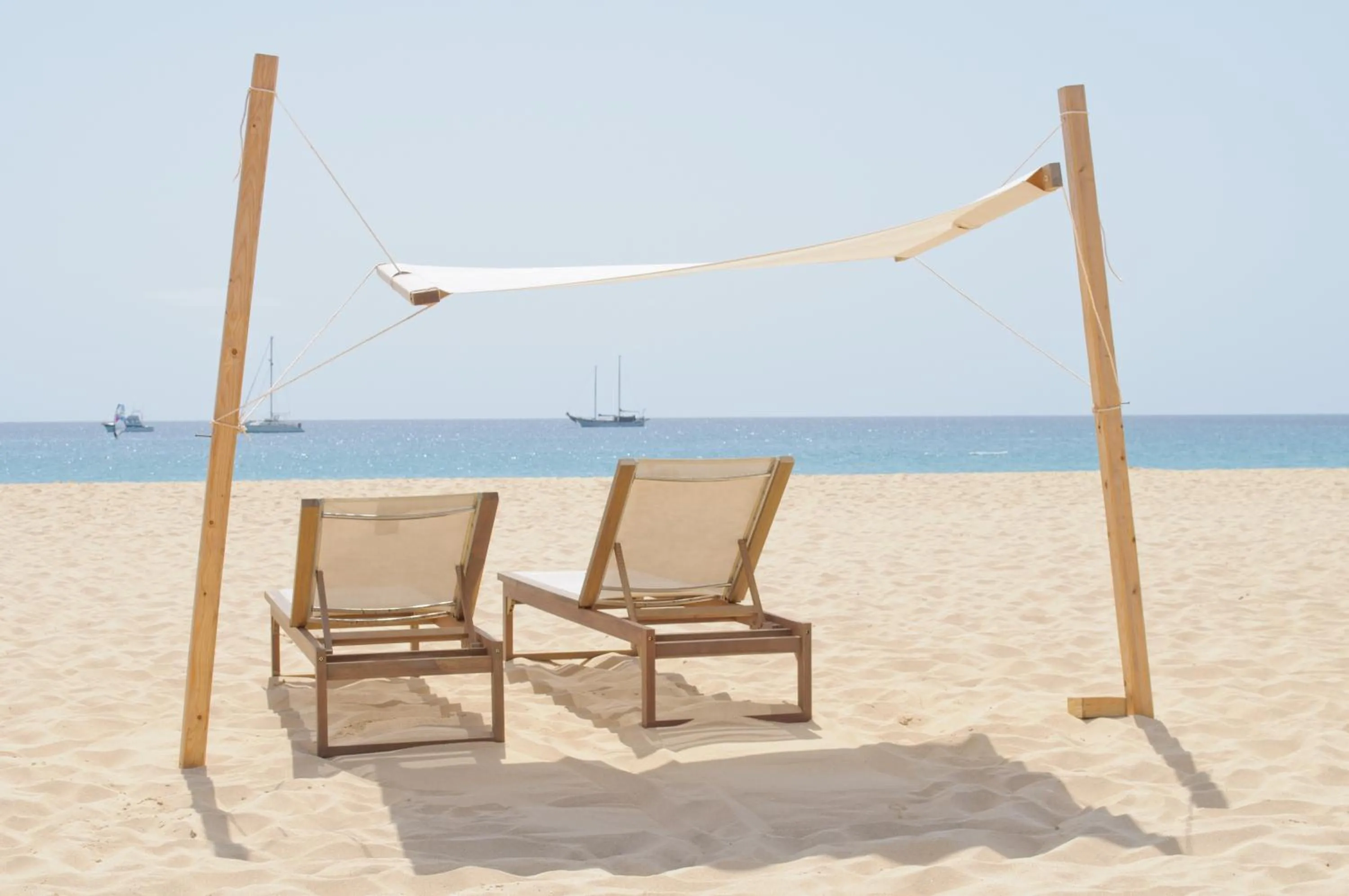 Beach in Oasis Salinas Sea