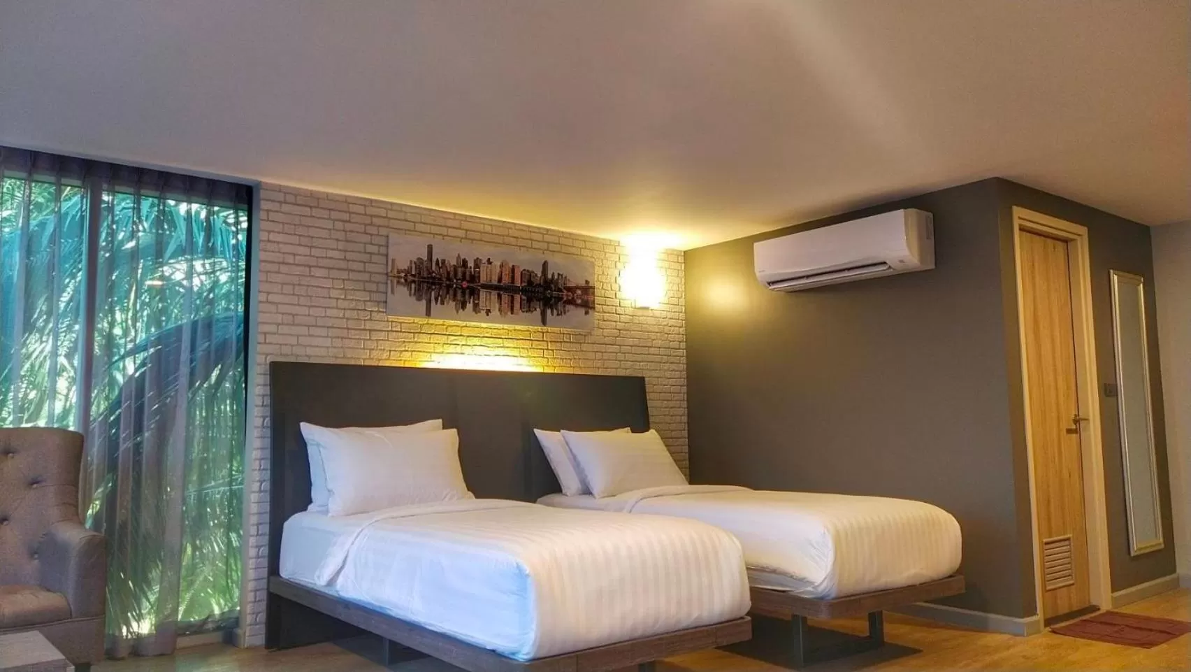 Bed in BB Glass House