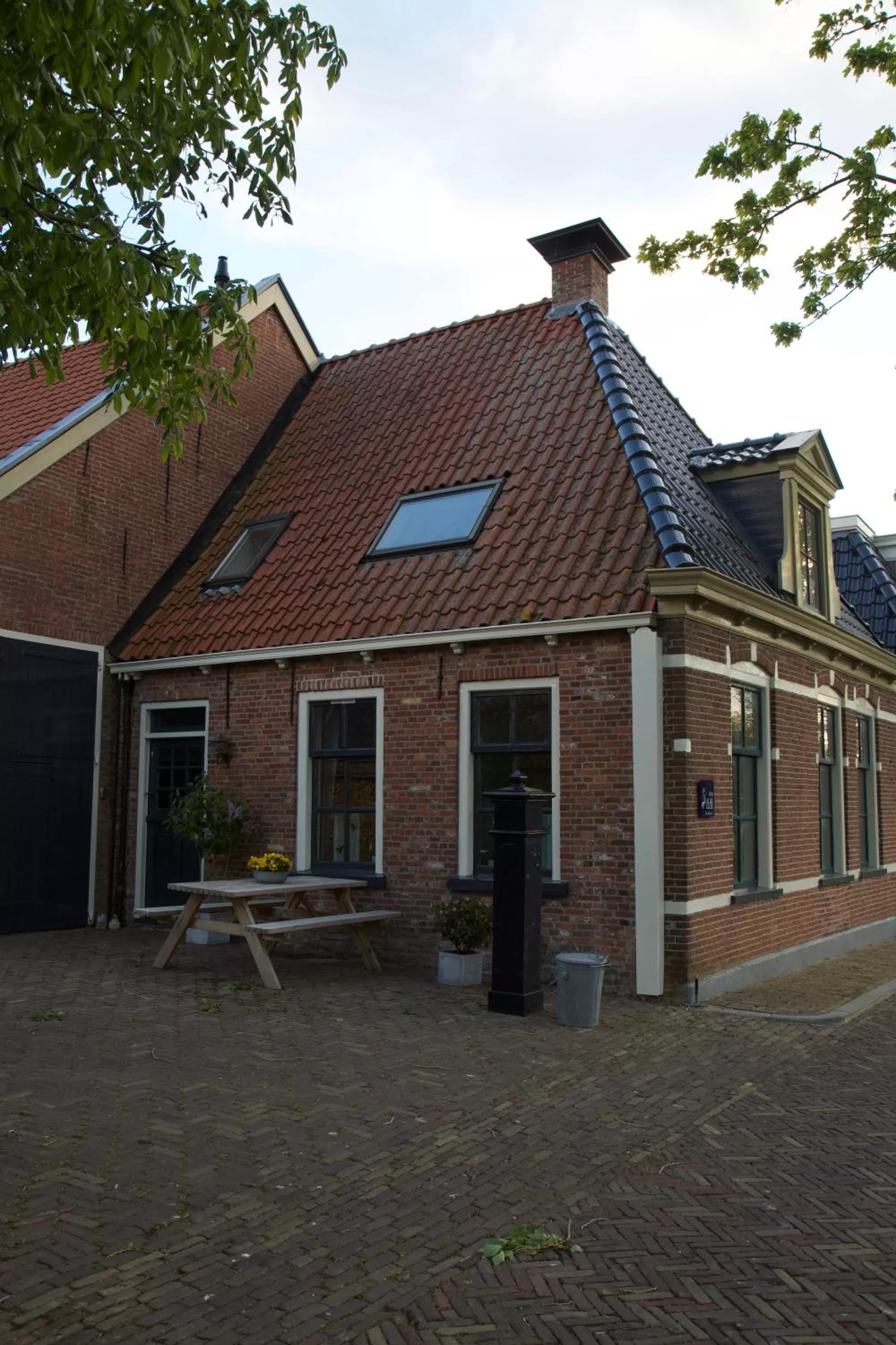 Facade/entrance, Property Building in Logement Alde Leie