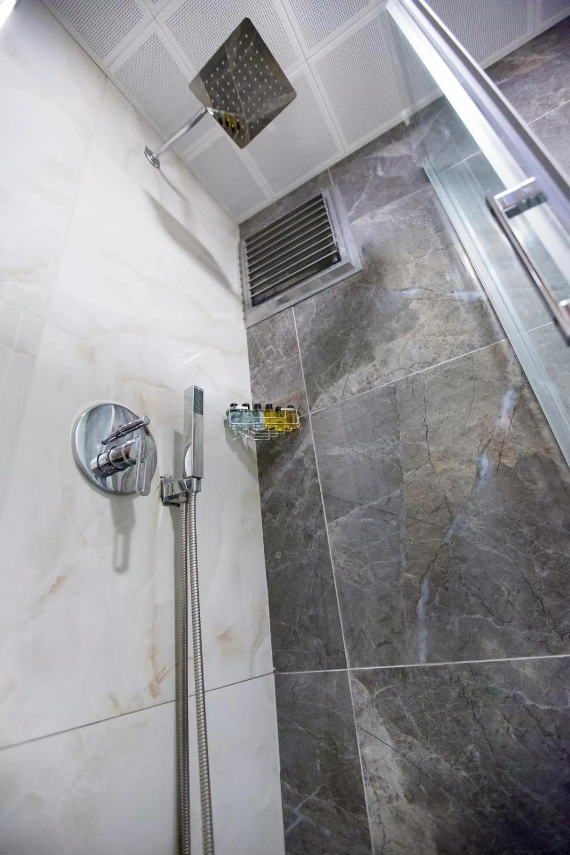 Shower, Bathroom in Golden Street Hotel