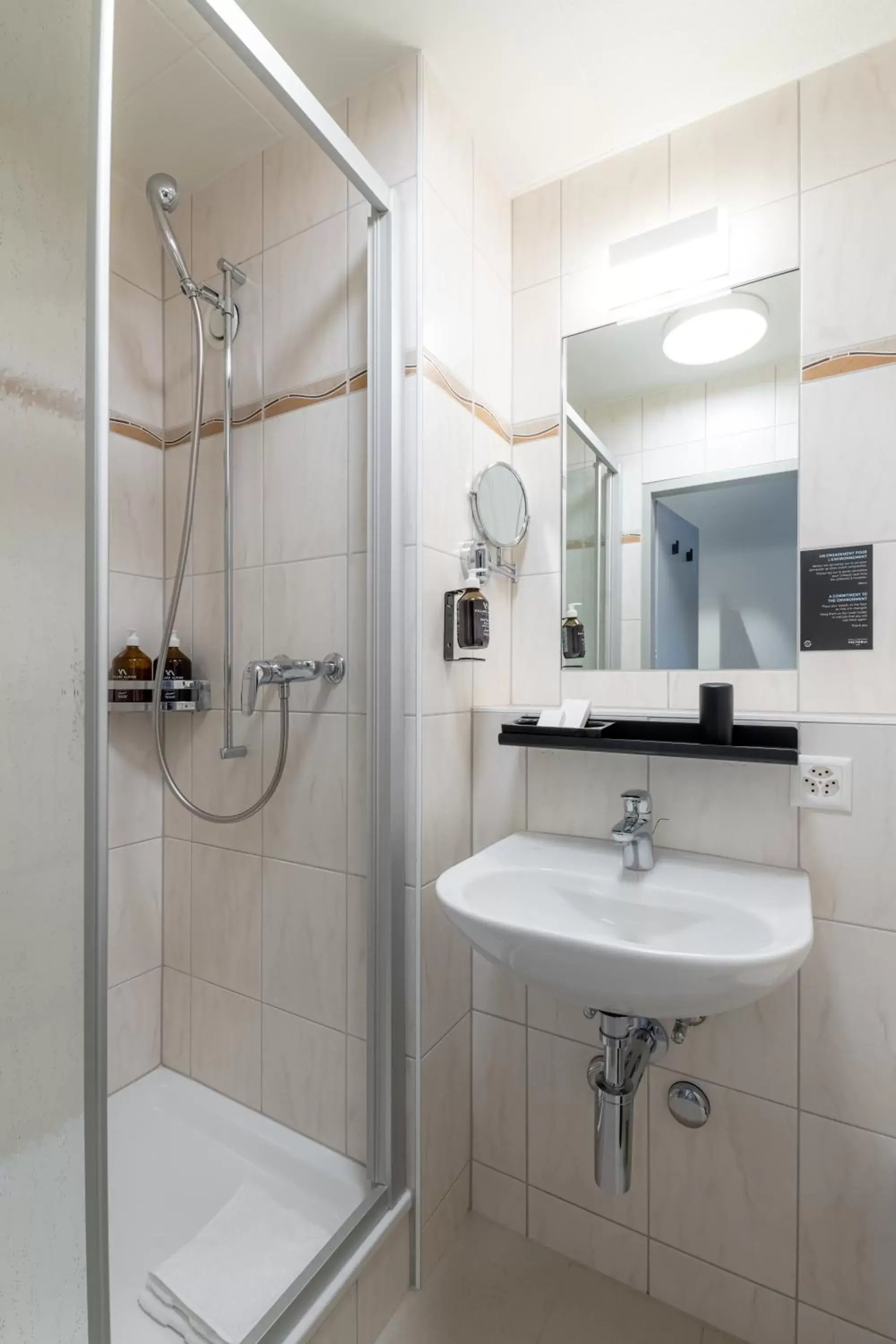 Shower, Bathroom in Victoria Hotel & Residence