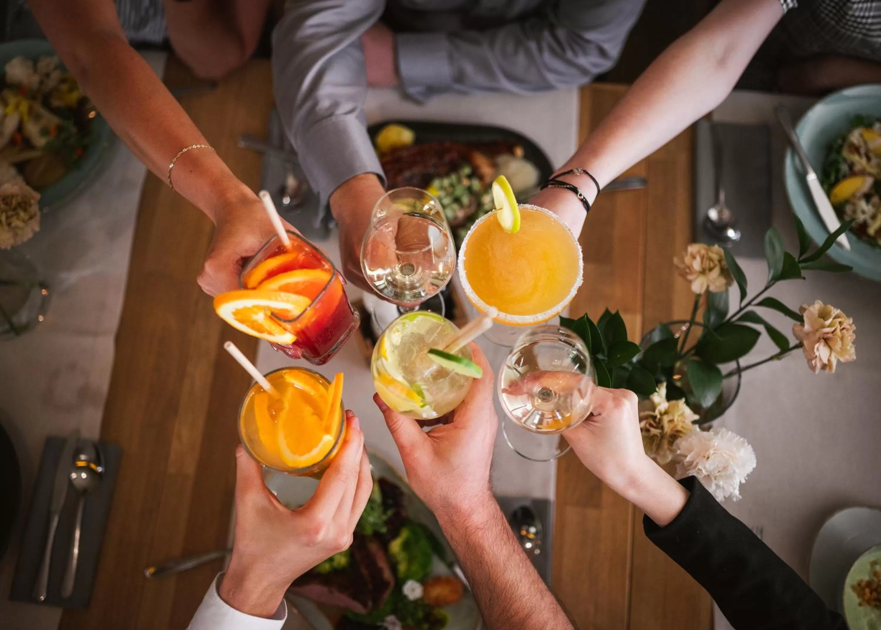 Restaurant/places to eat in Hotel Szary Residence