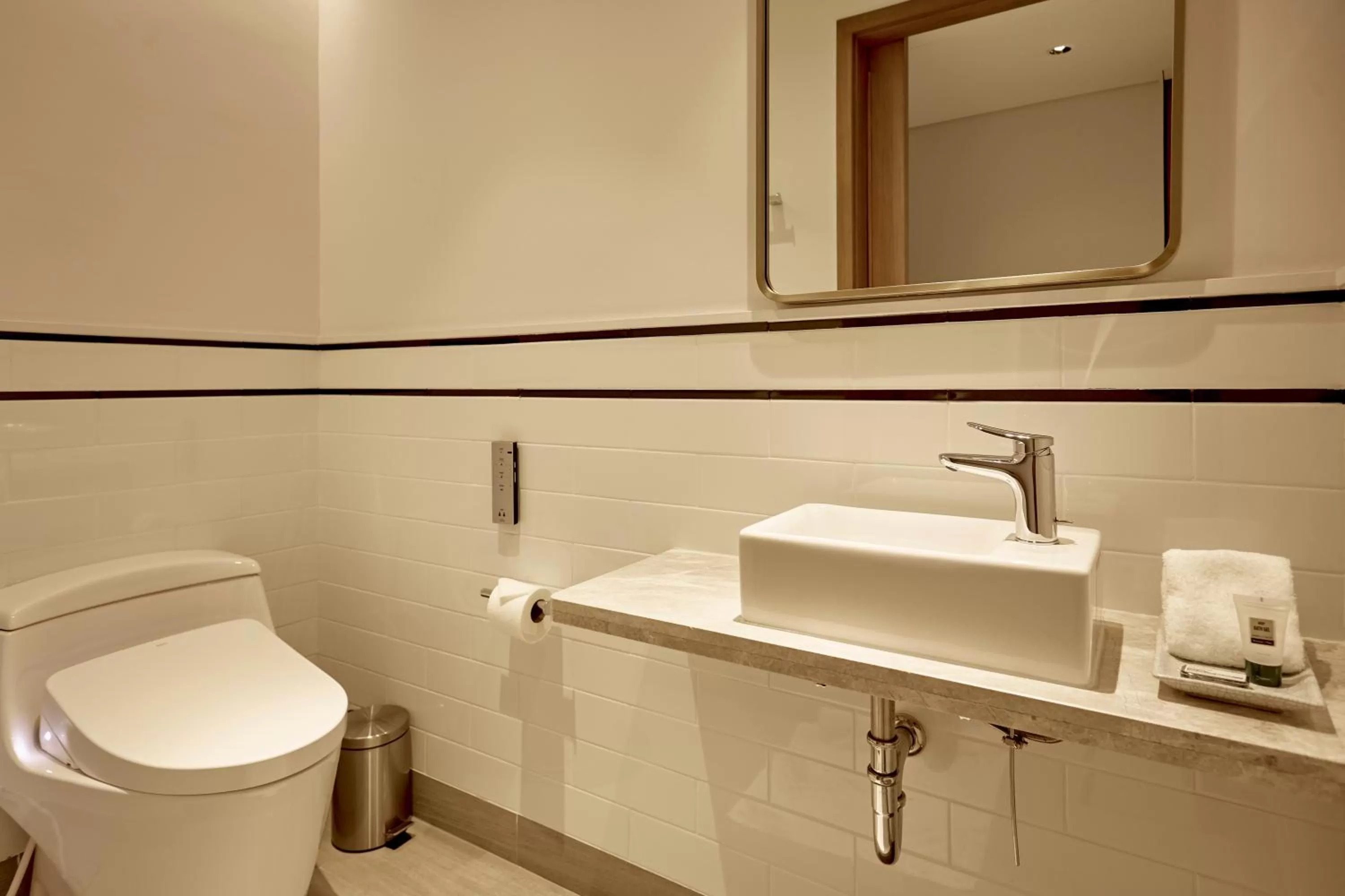 Toilet in Montien Hotel Surawong Bangkok