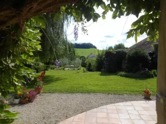 Garden in La Maison De Marie-Claire