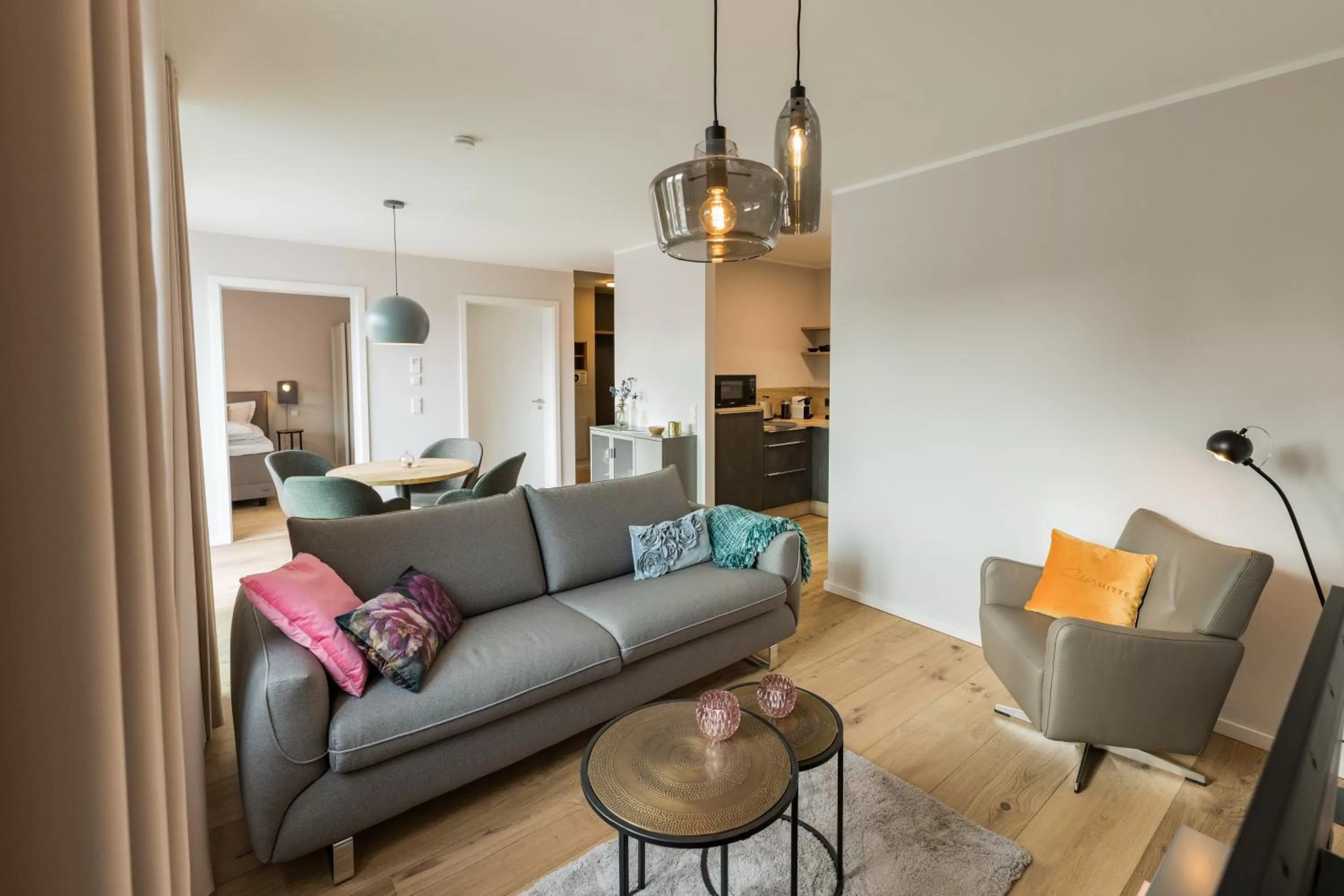 TV and multimedia in Suites MITTE - Aparthotel