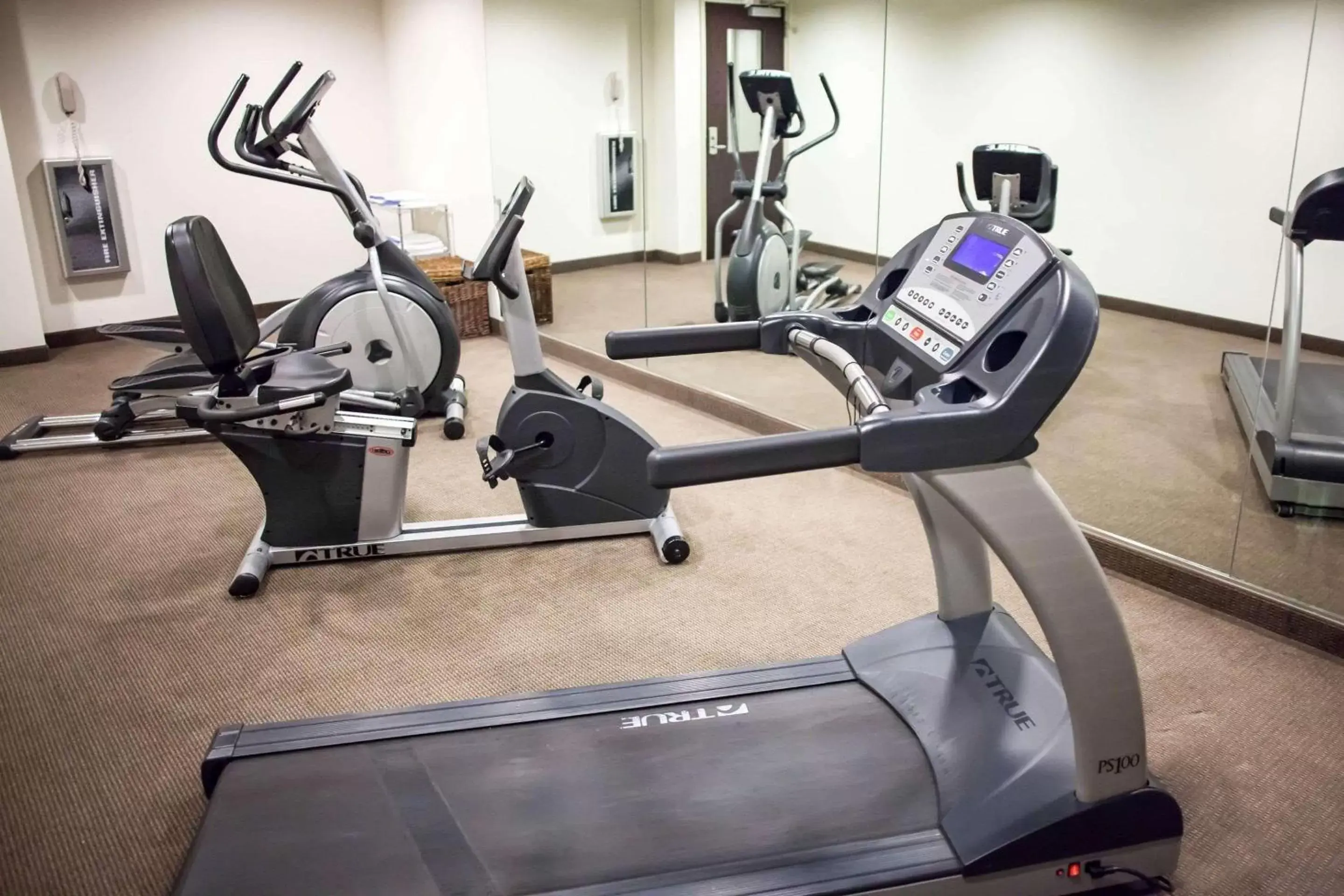 Fitness centre/facilities, Fitness Center/Facilities in Sleep Inn & Suites Indoor Waterpark