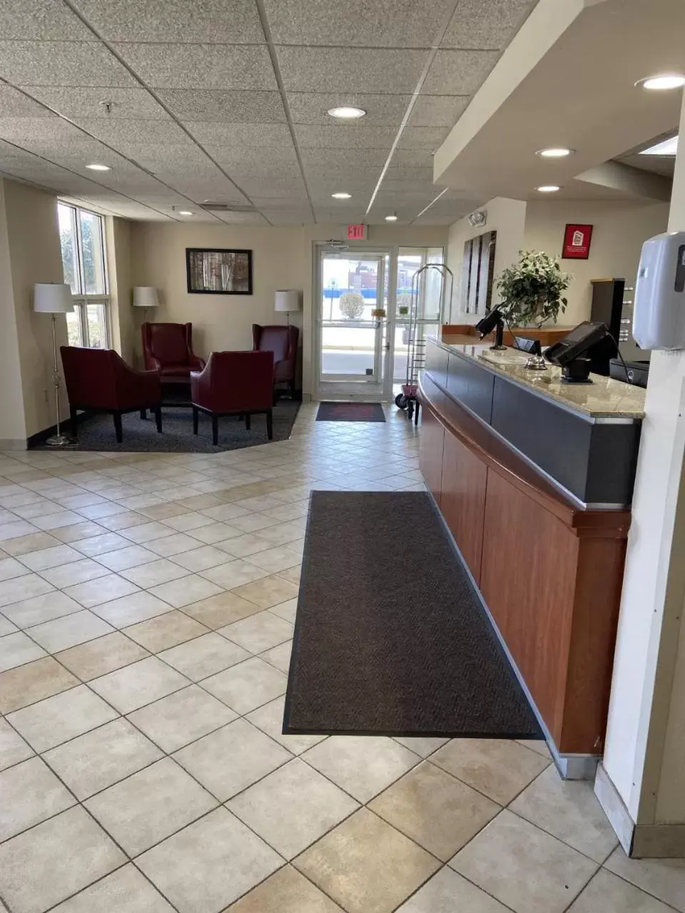 Lobby or reception, Lobby/Reception in Red Roof Inn Sandusky - Milan