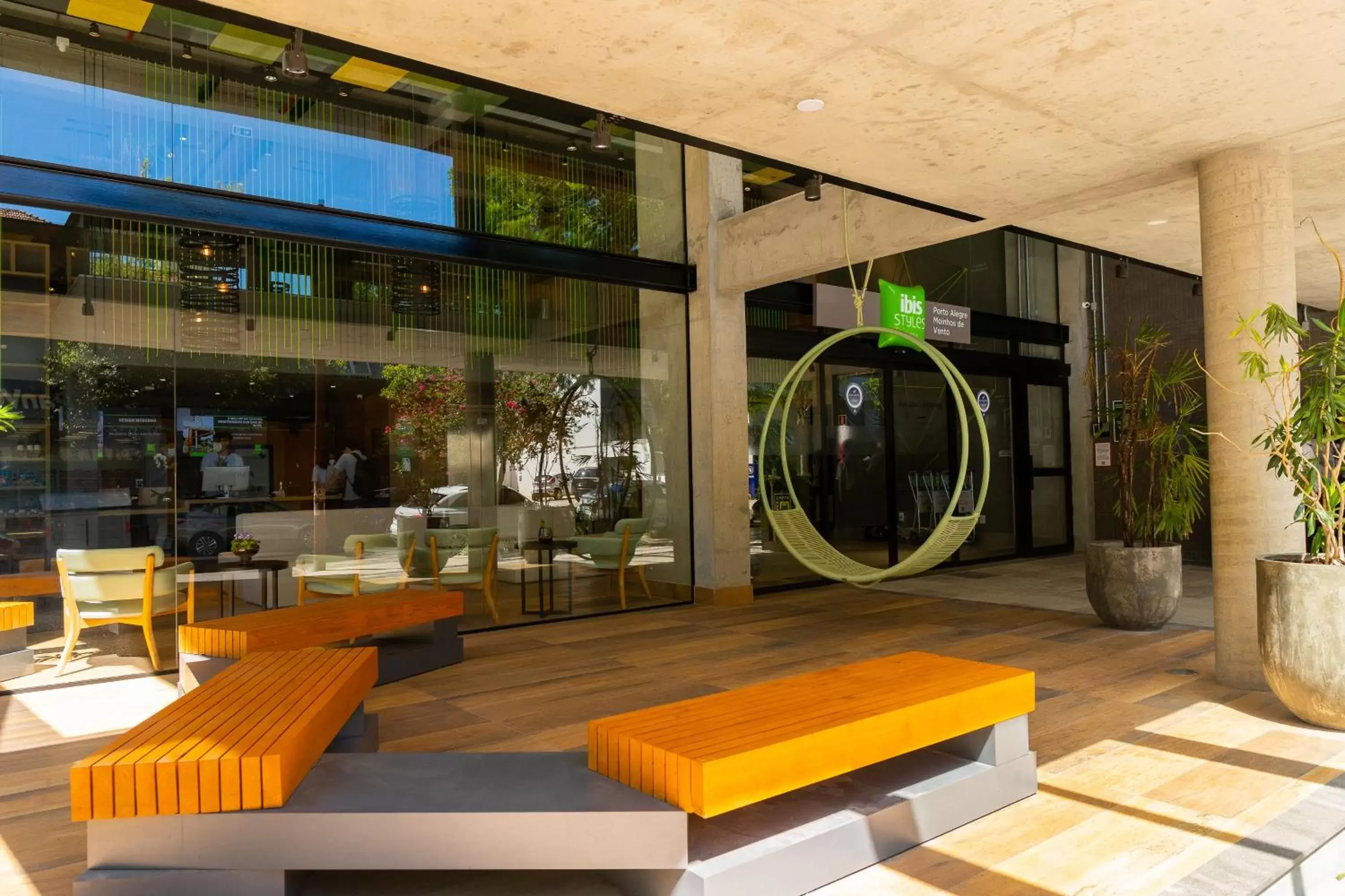Facade/entrance in ibis Styles Porto Alegre Moinhos de Vento Facade/entrance in ibis Styles Porto Alegre Moinhos de Vento