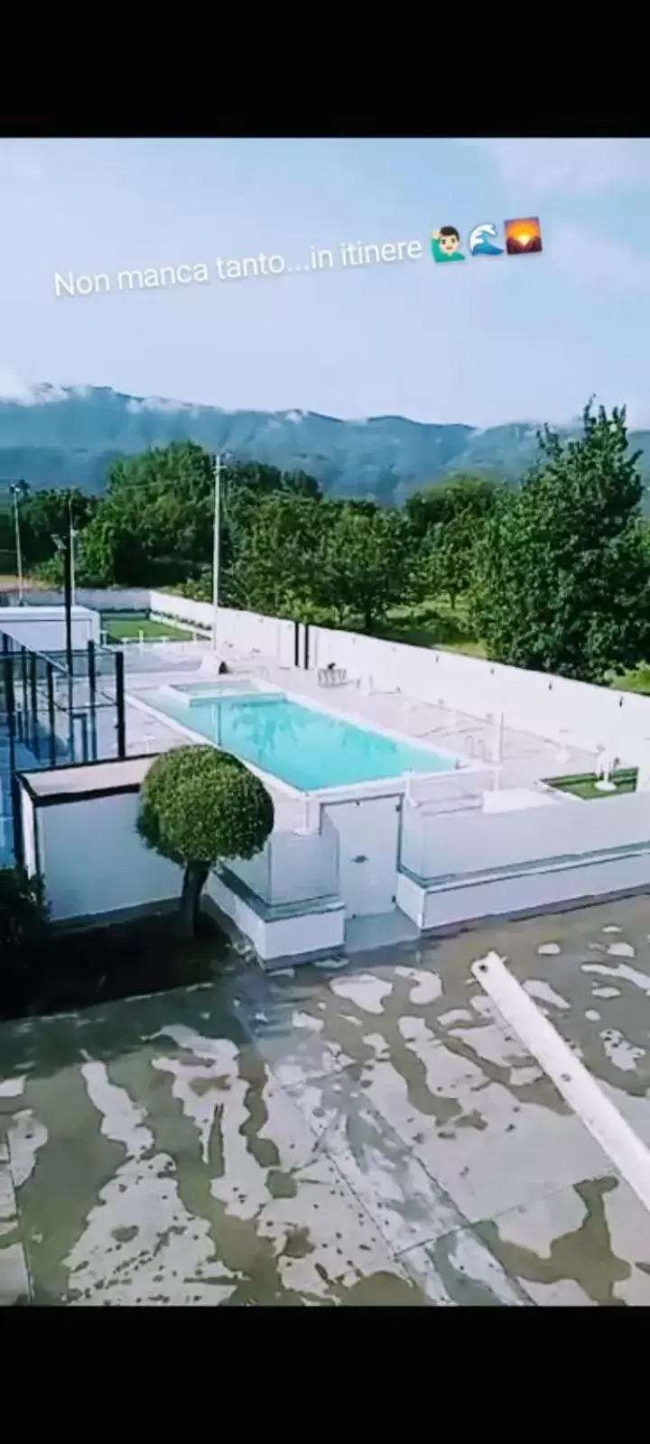 Swimming Pool in Montesarchiorooms