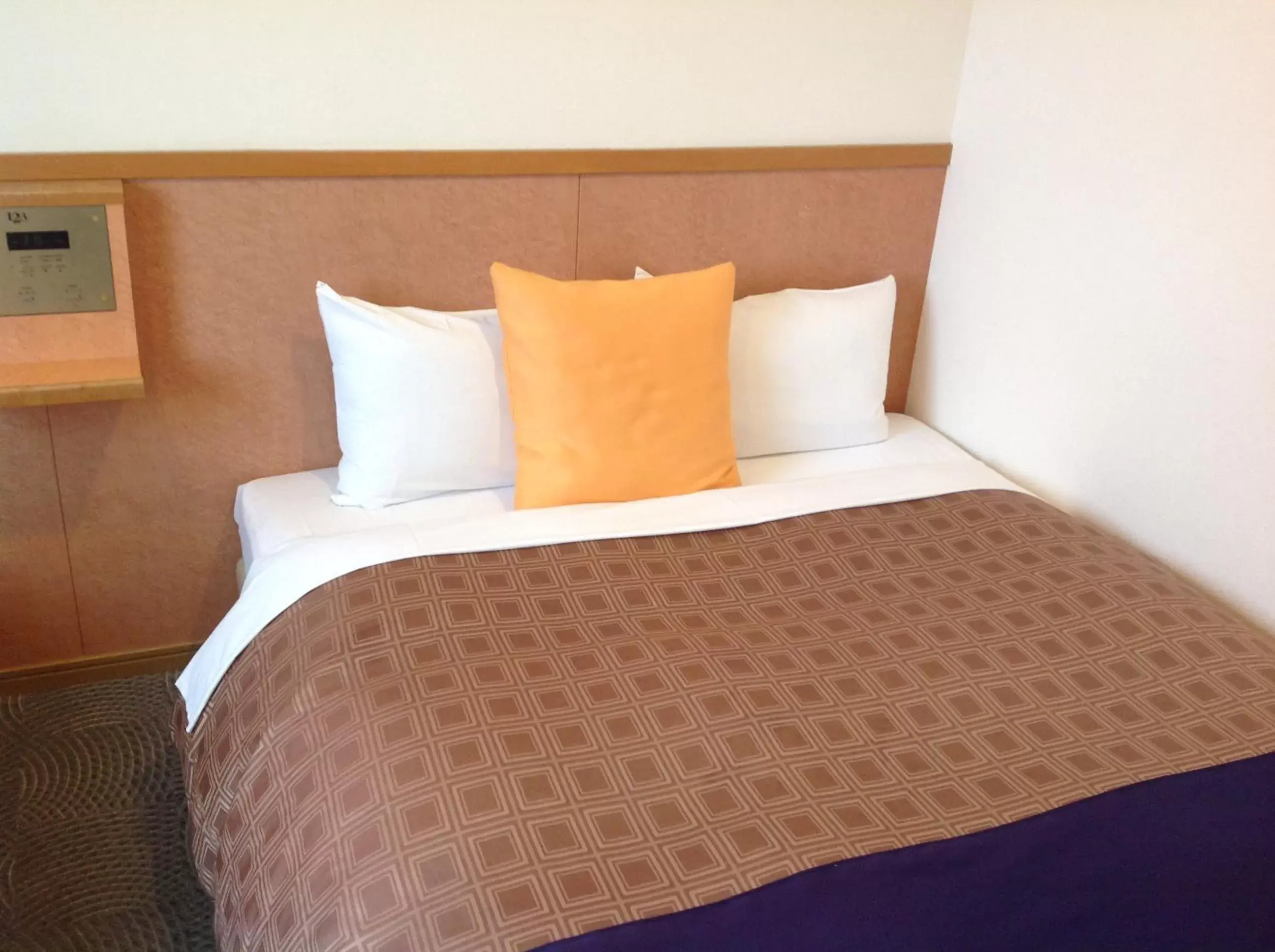 Bed in Hotel 1-2-3 Shimada
