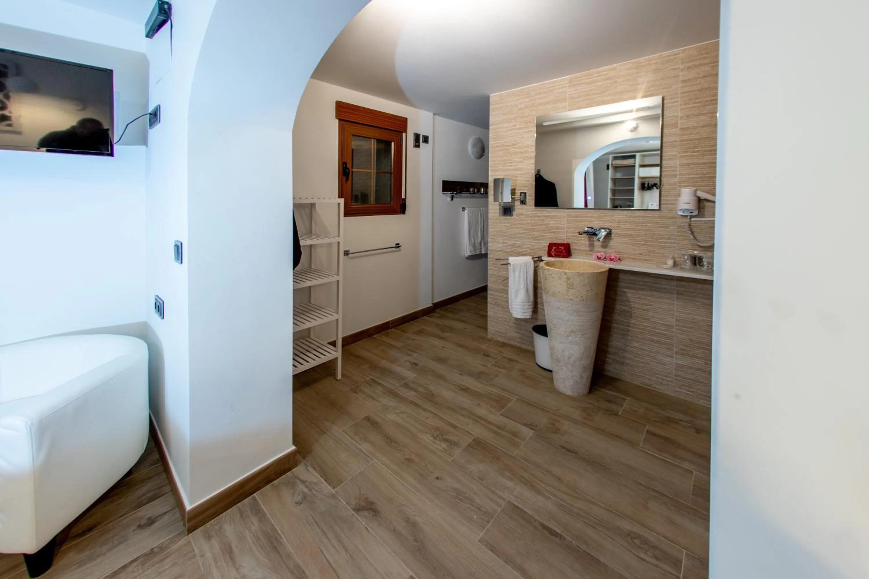 Bathroom in Artmonia