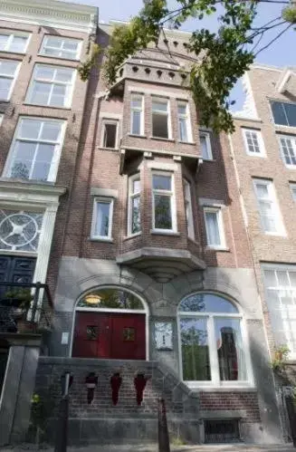 Facade/entrance, Property Building in Prinsenhuis