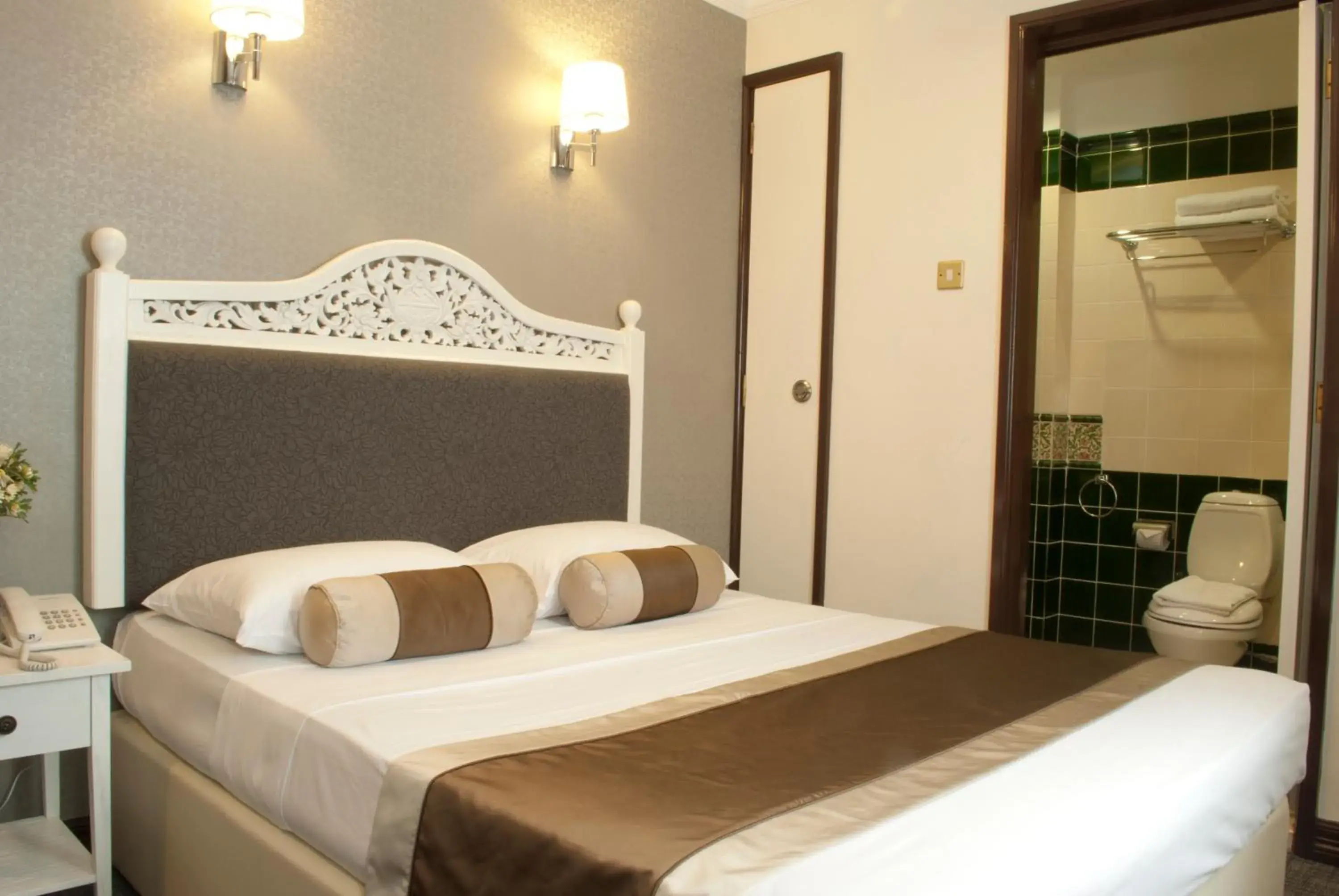 Double  Room in The Inn at Temple Street