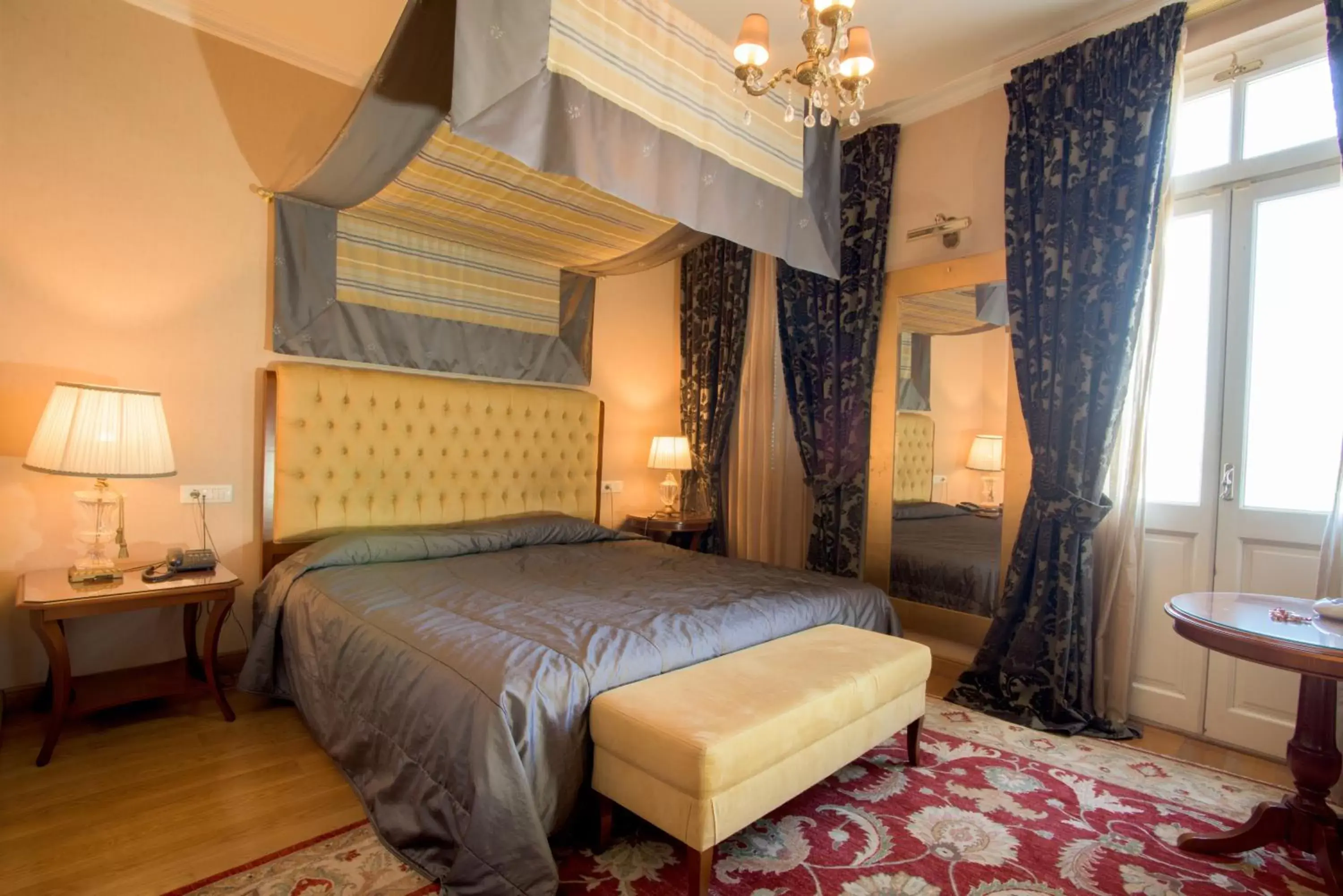 Bed in Grande Bretagne - Nafplio Bed in Grande Bretagne - Nafplio