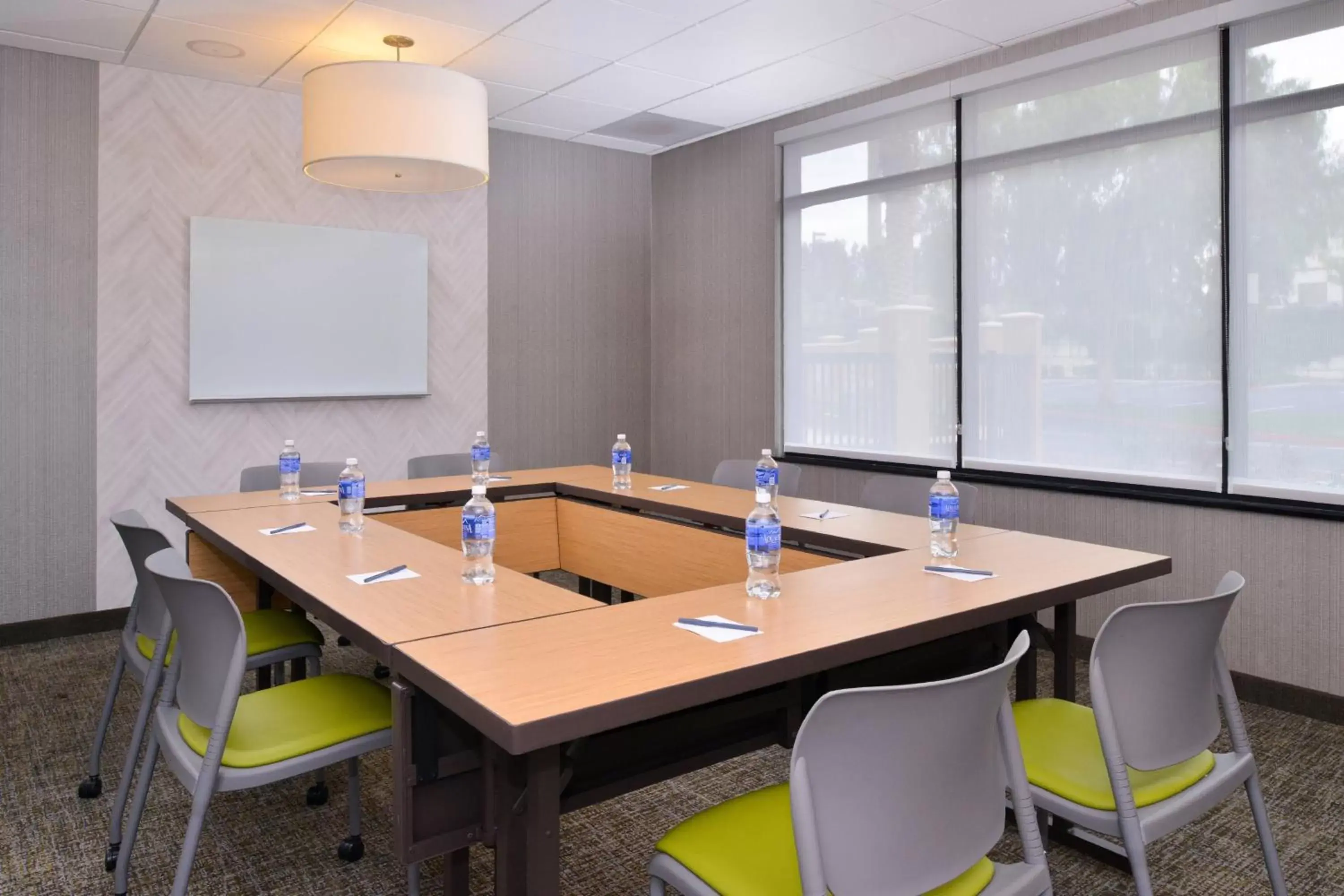Meeting/conference room in SpringHill Suites by Marriott Corona Riverside